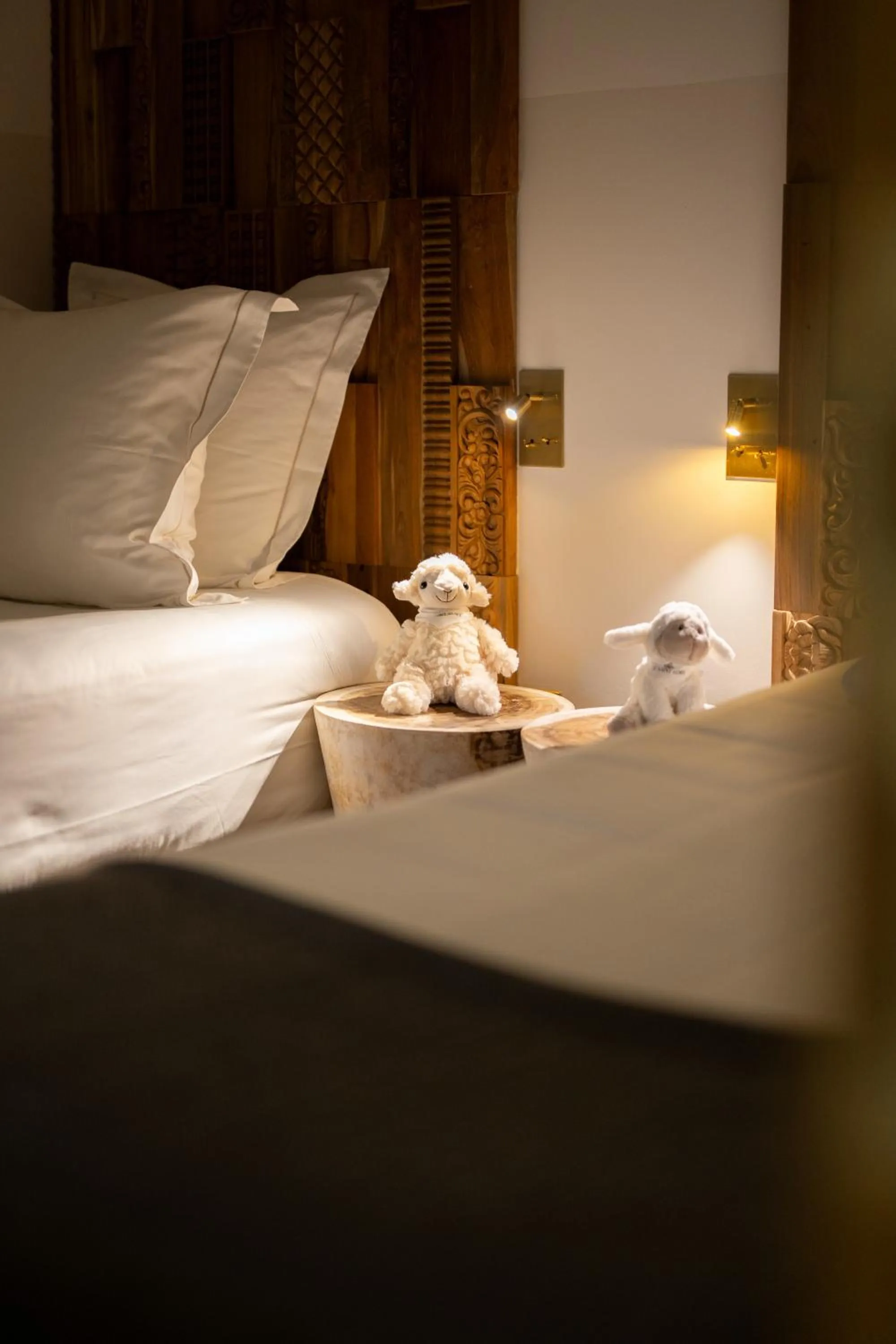 Bed in Hôtel Le Saint Remy & Spa