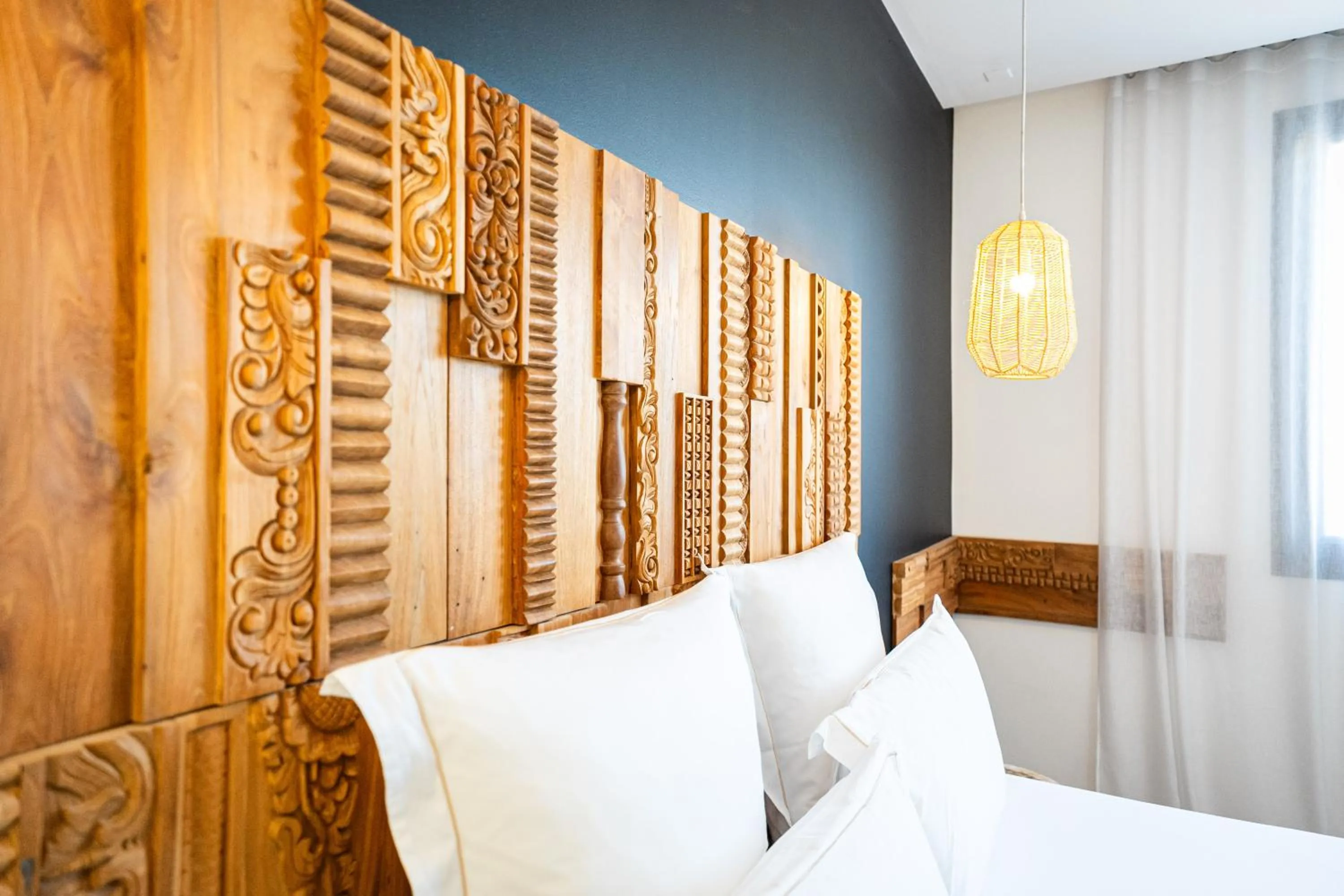 Bed in Hôtel Le Saint Remy & Spa