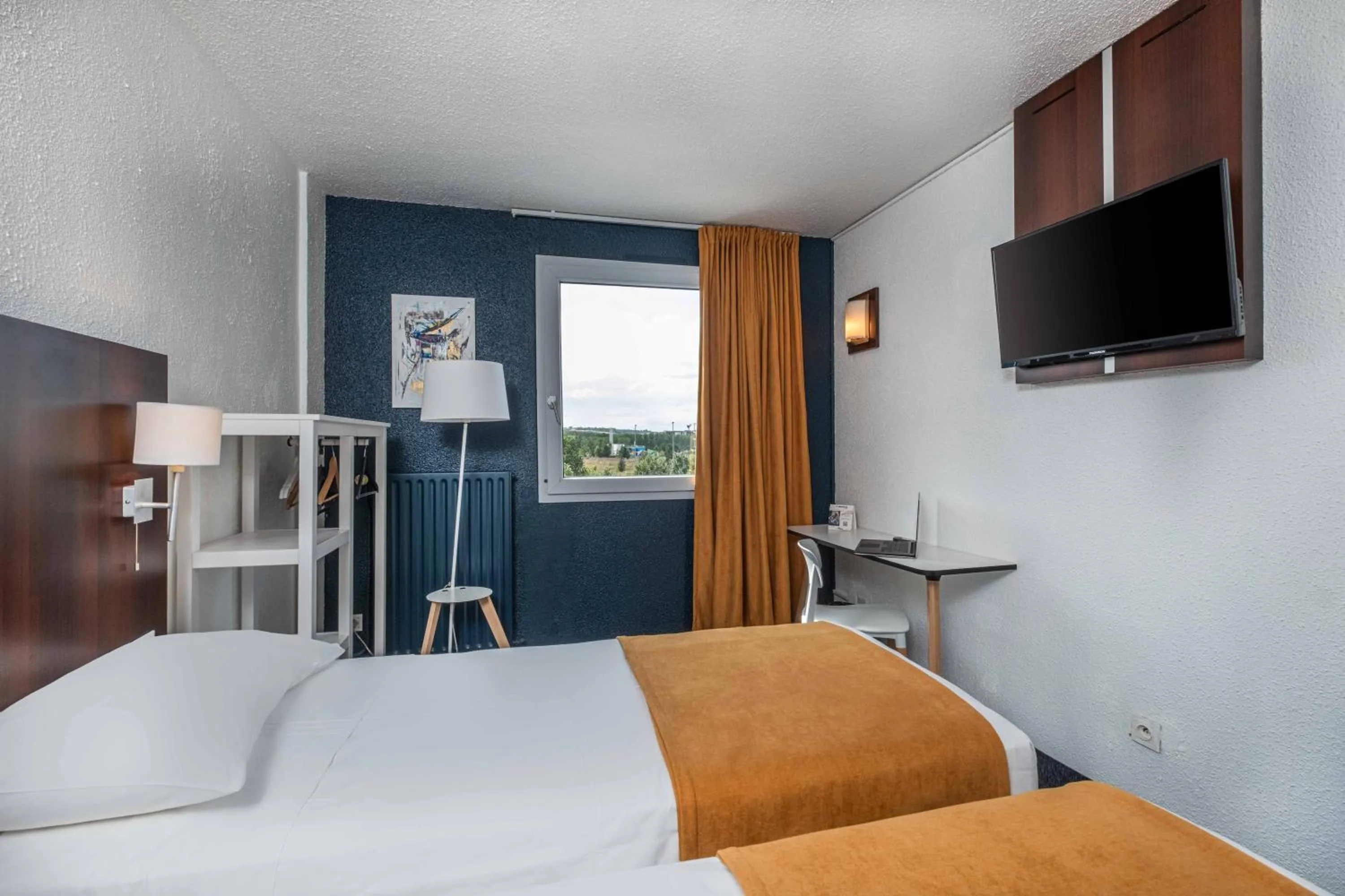 Bed in The Originals City, Hotel Ariane, Toulouse Sud Labège