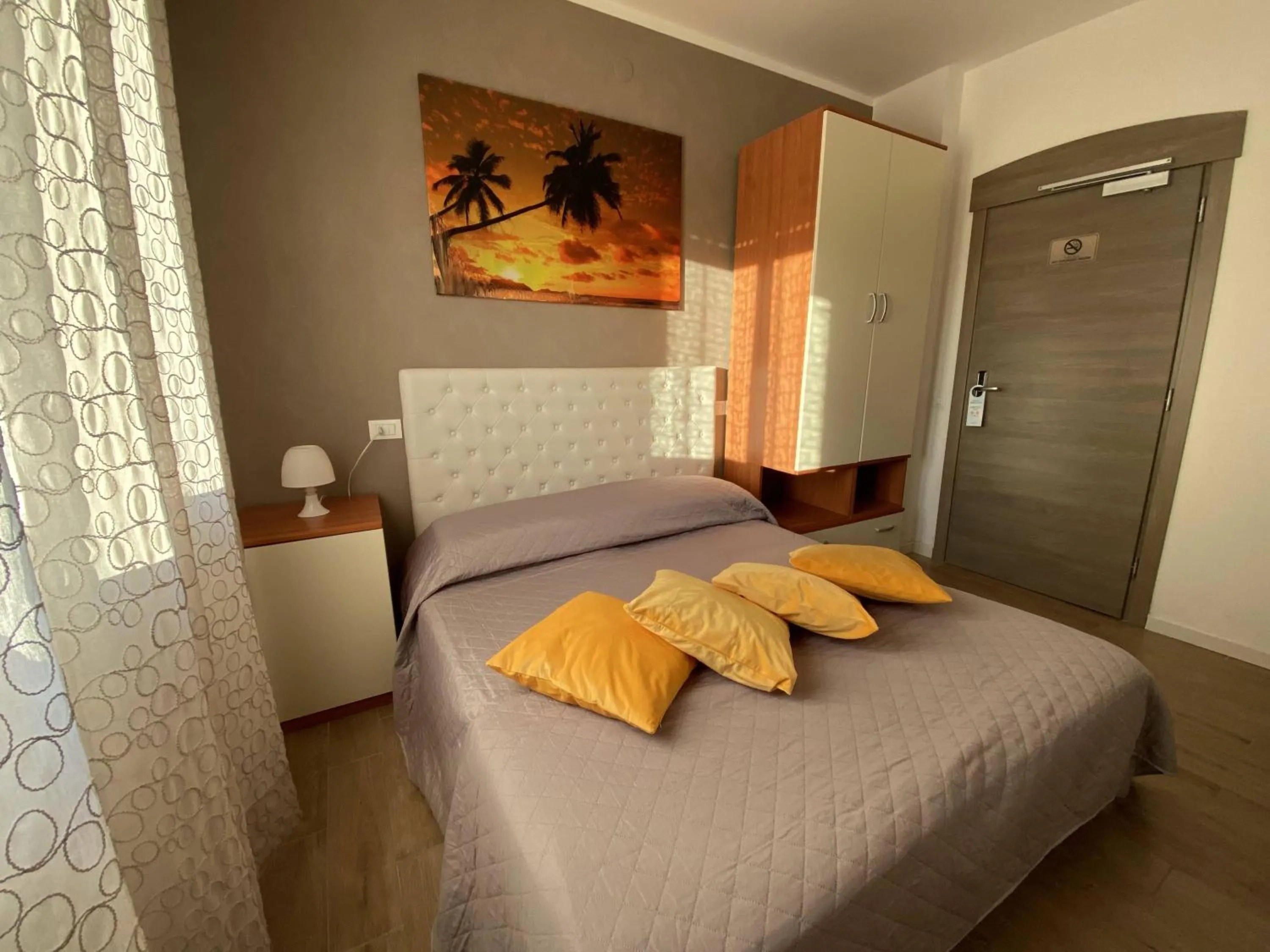 Photo of the whole room, Bed in Hotel Villa Del Mar