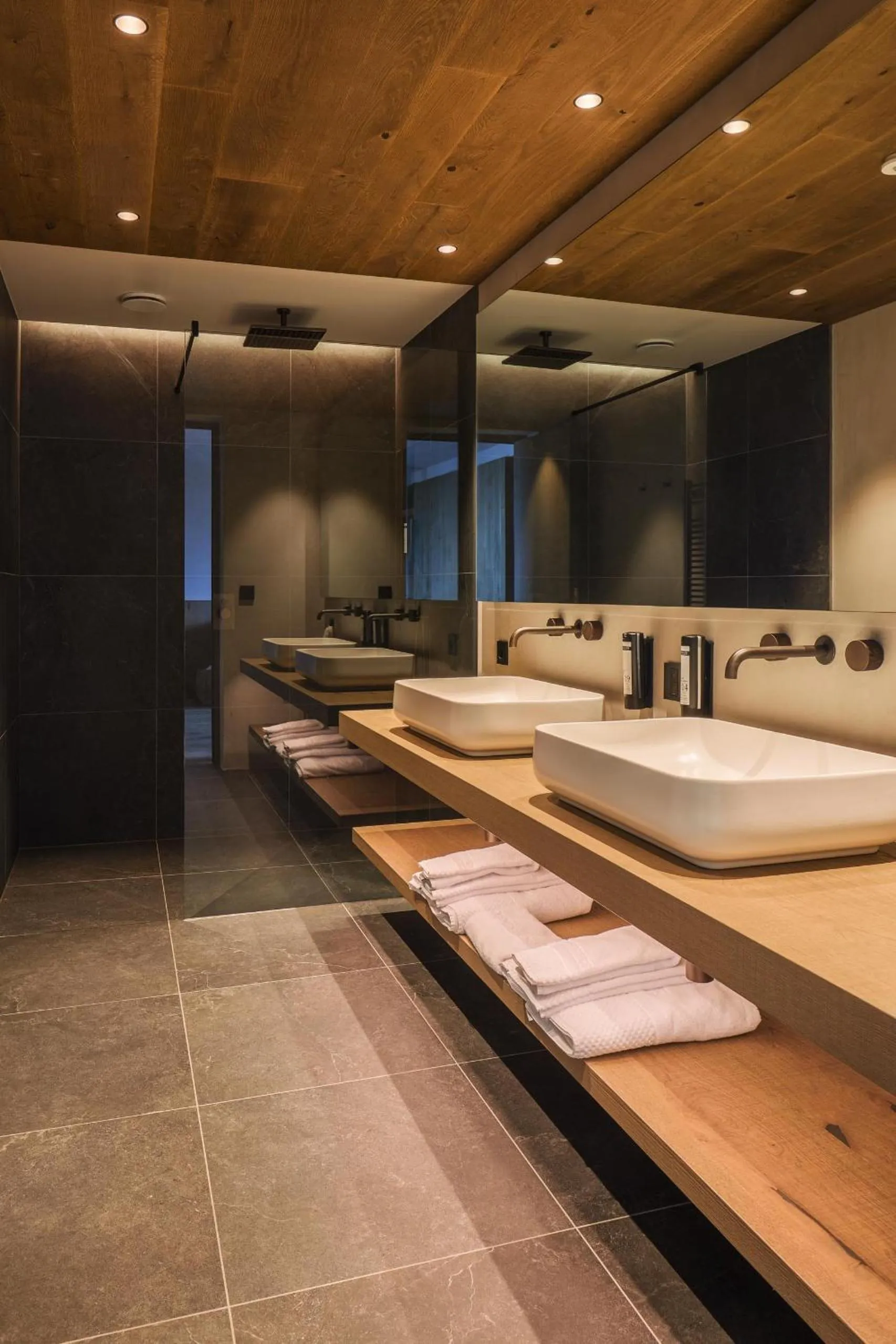 Bathroom in Hotel Olangerhof