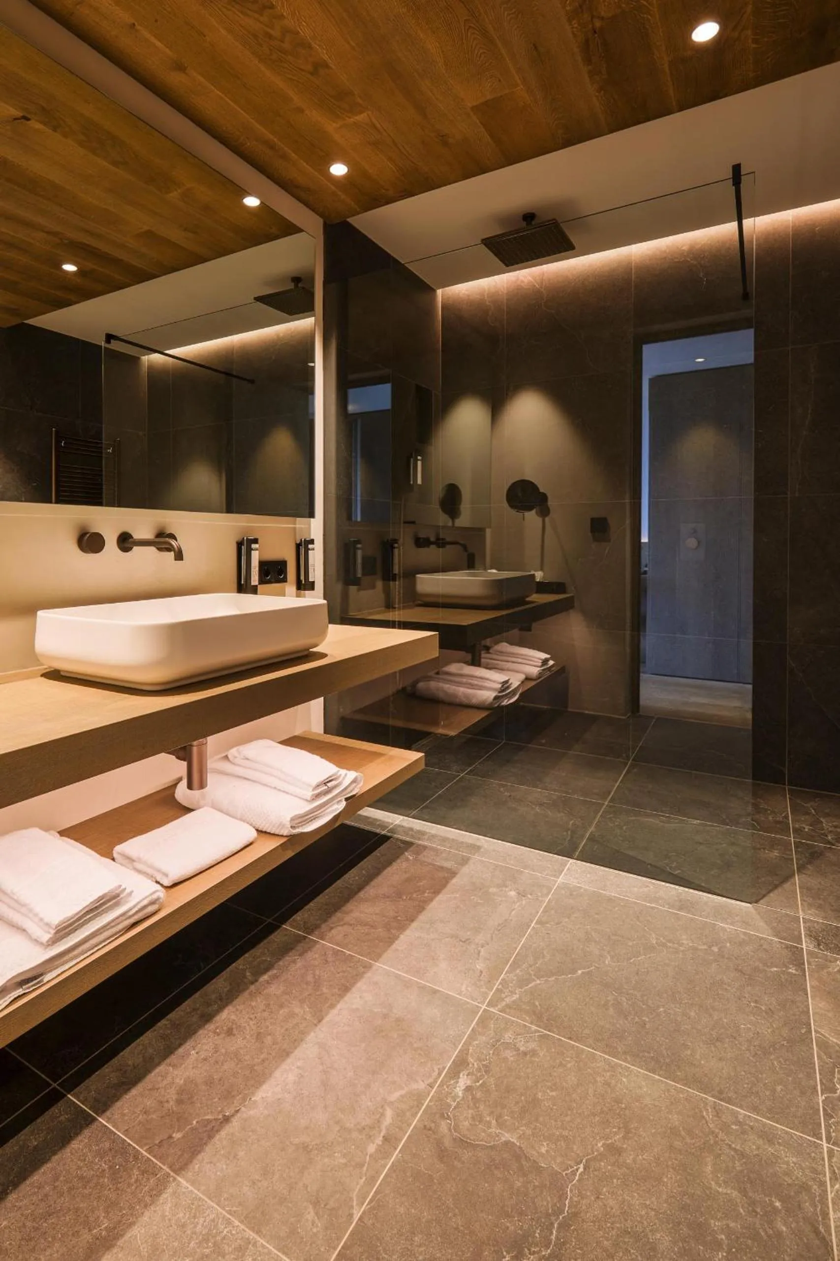 Bathroom in Hotel Olangerhof