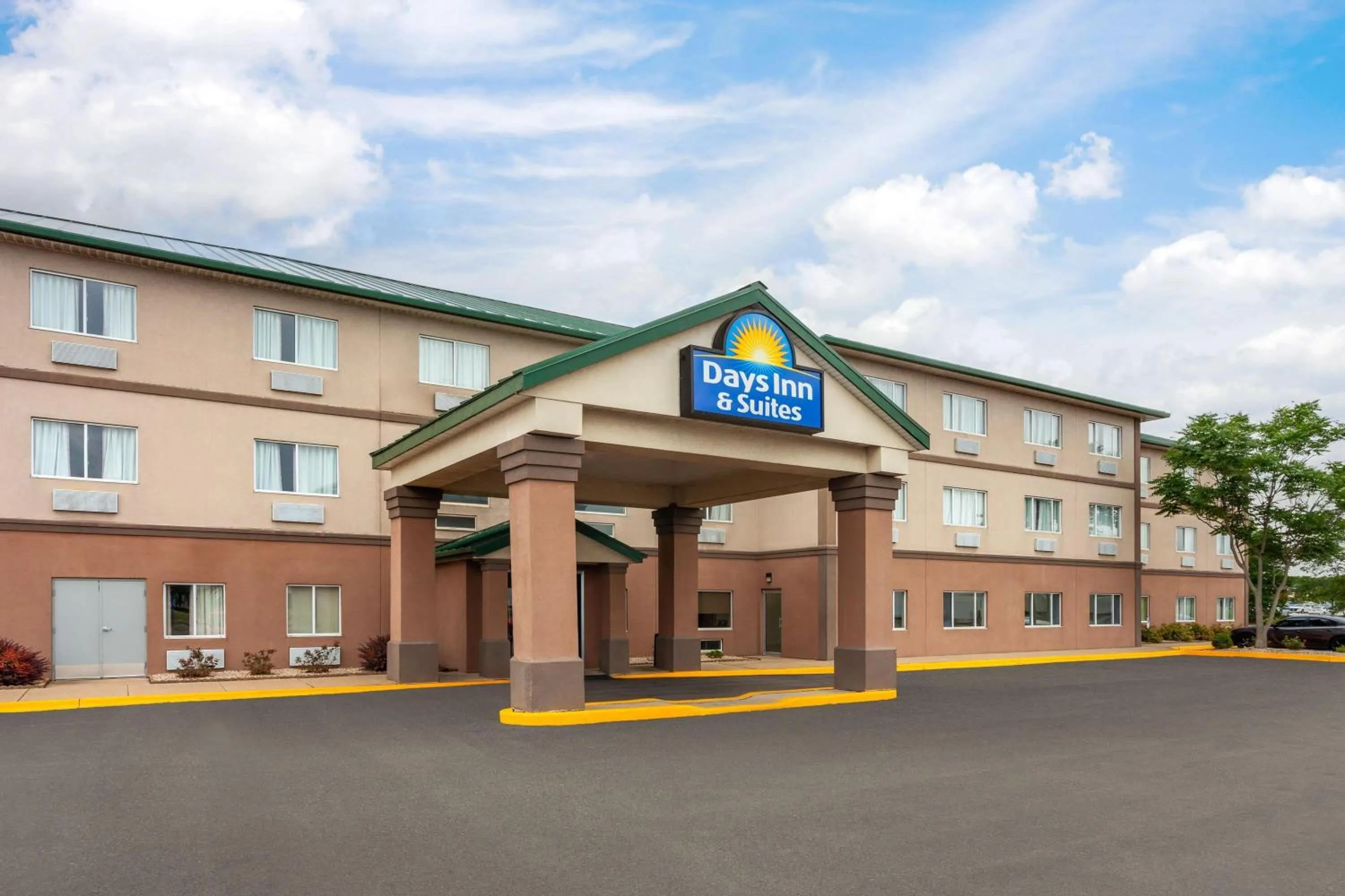 Property building in Days Inn & Suites by Wyndham Morris I-80