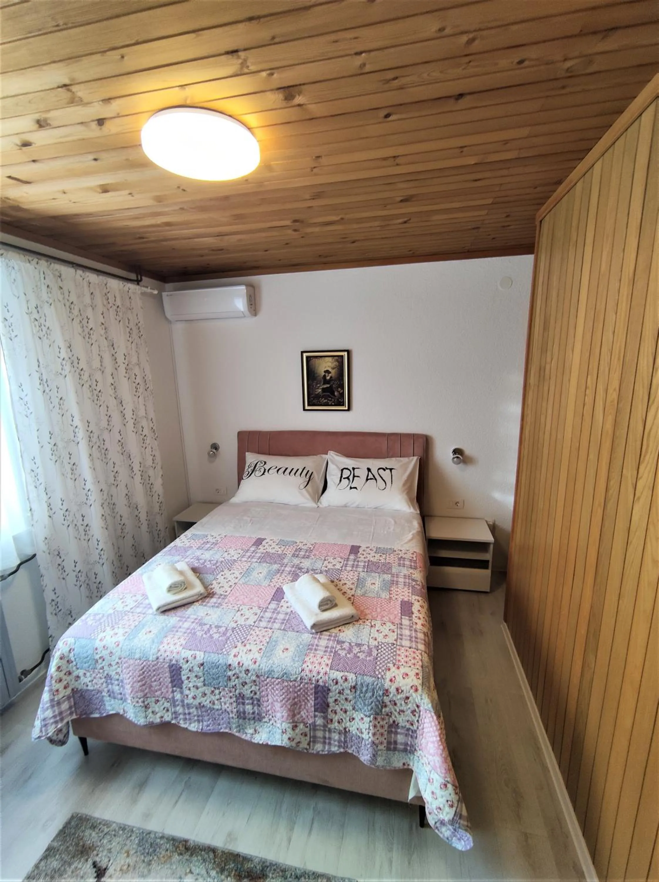 Bedroom, Bed in Villa Radić