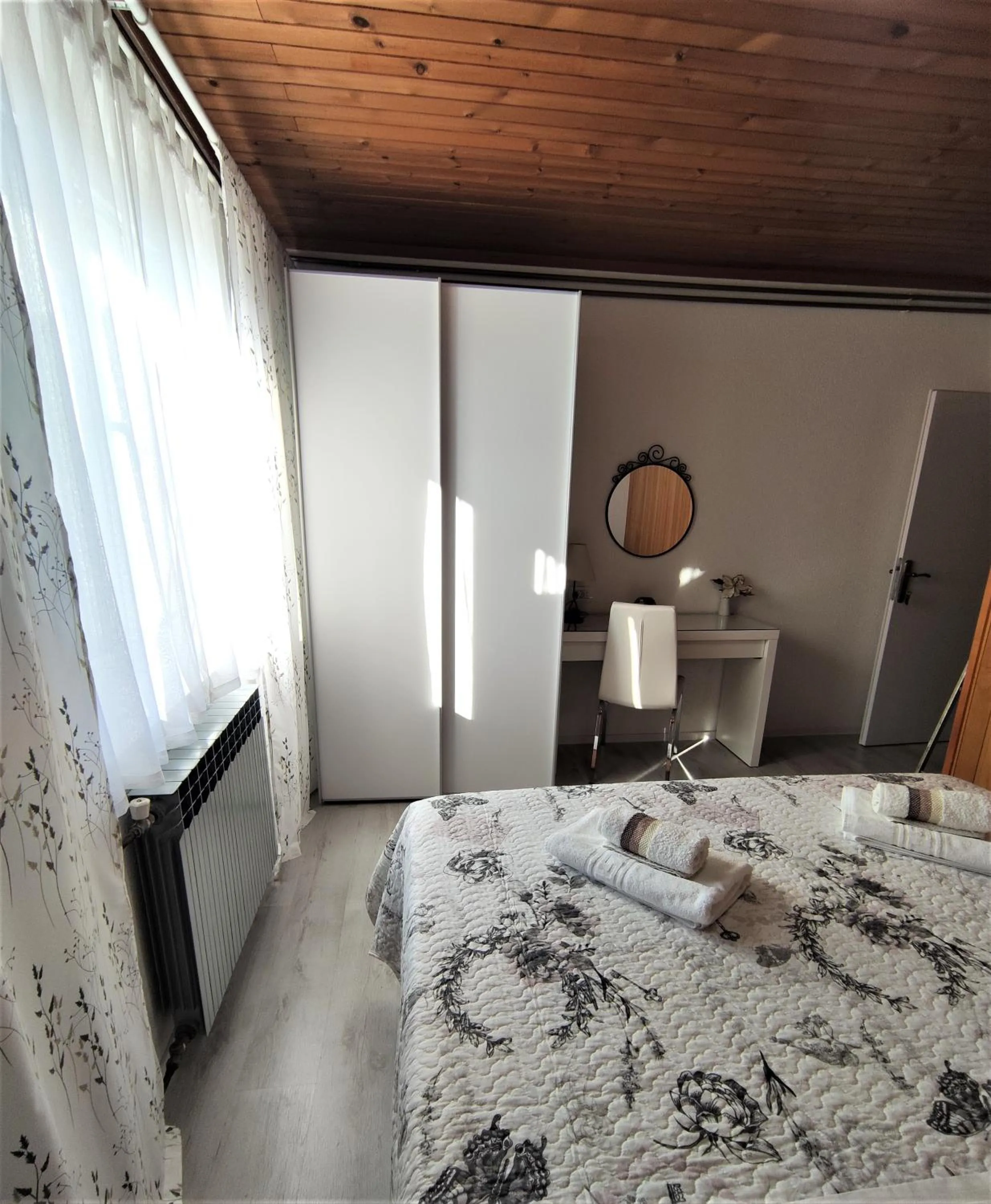 Bedroom, Bed in Villa Radić