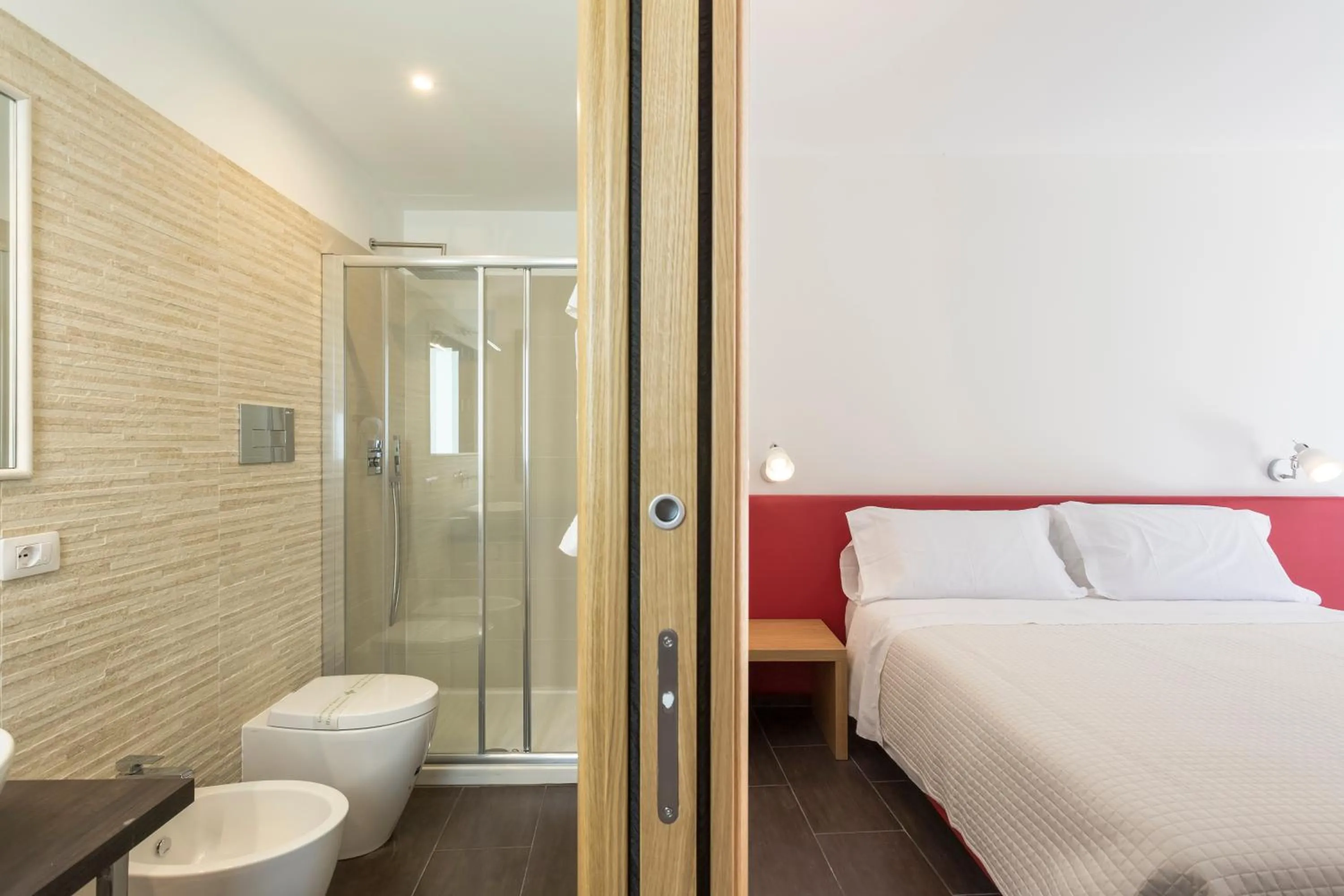 Photo of the whole room, Bed in Giardino Sul Duomo