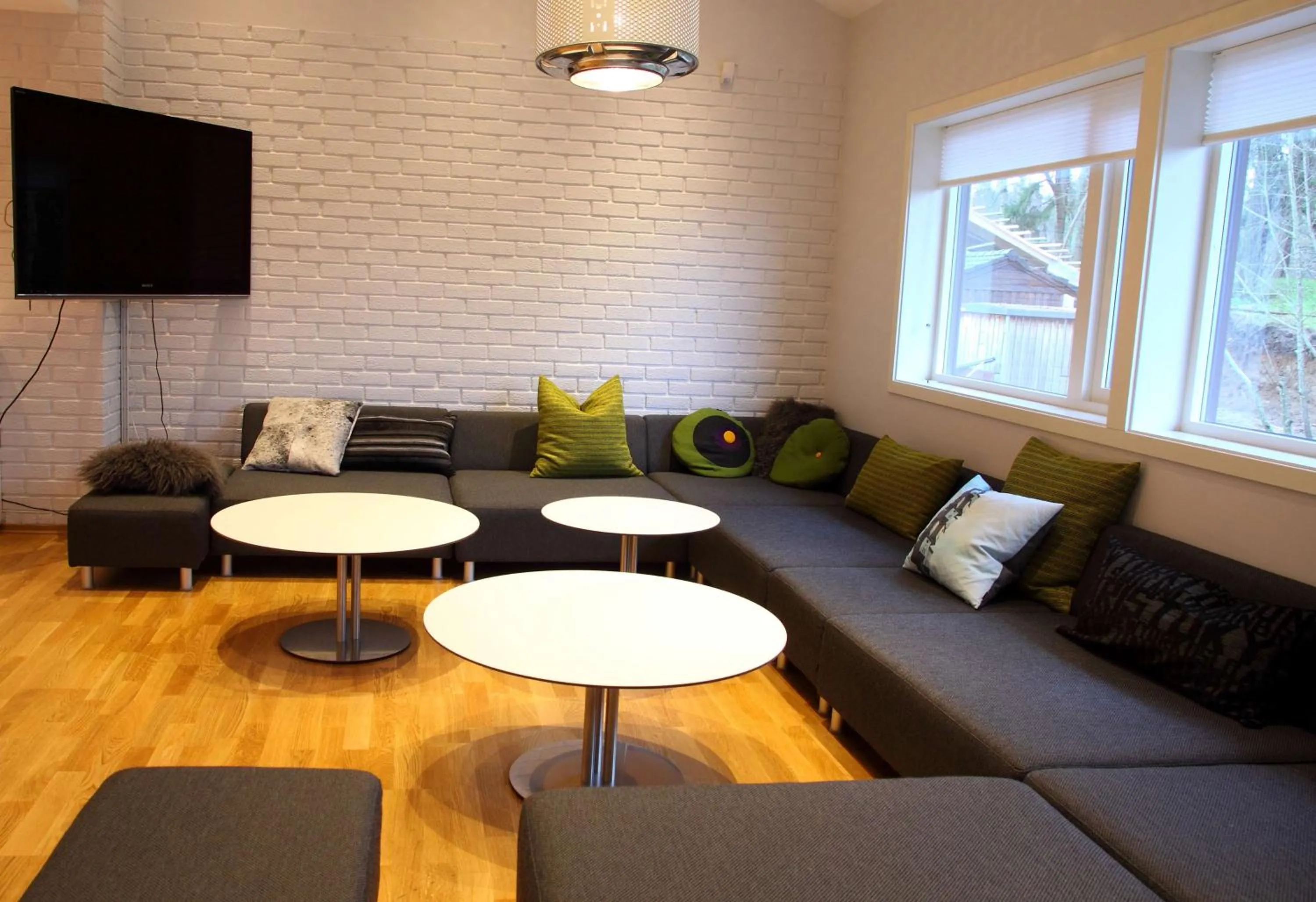 Communal lounge/ TV room in Olympiatoppen Sportshotel - Scandic Partner