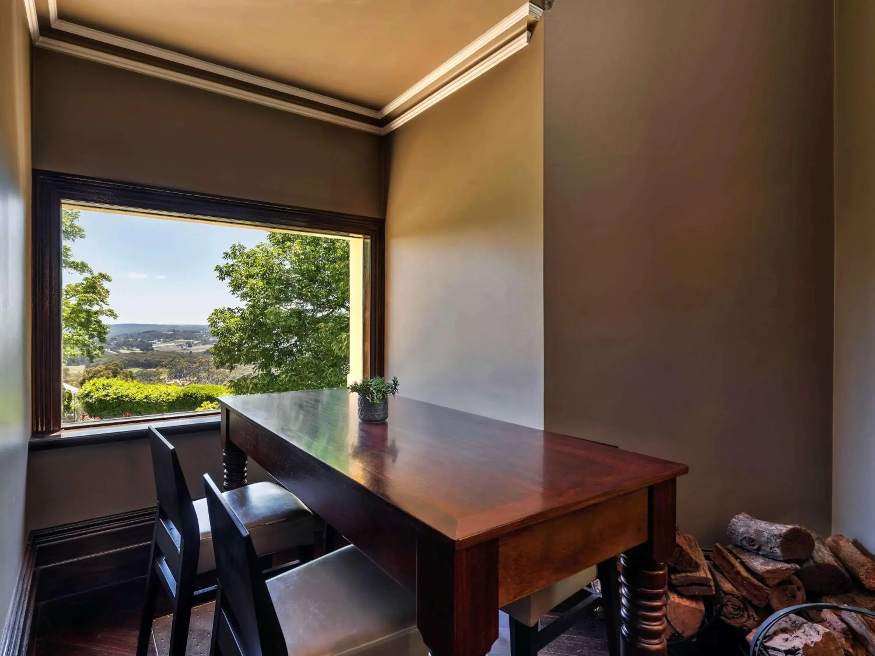 Lounge or bar in Mount Lofty House & Estate Adelaide Hills Lounge or bar in Mount Lofty House & Estate Adelaide Hills