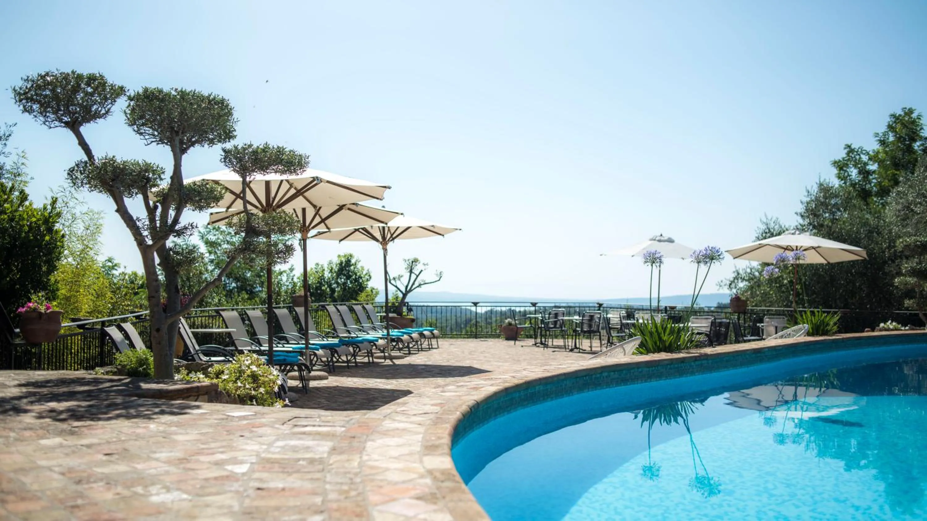 Swimming pool in Villa Clodia Relais