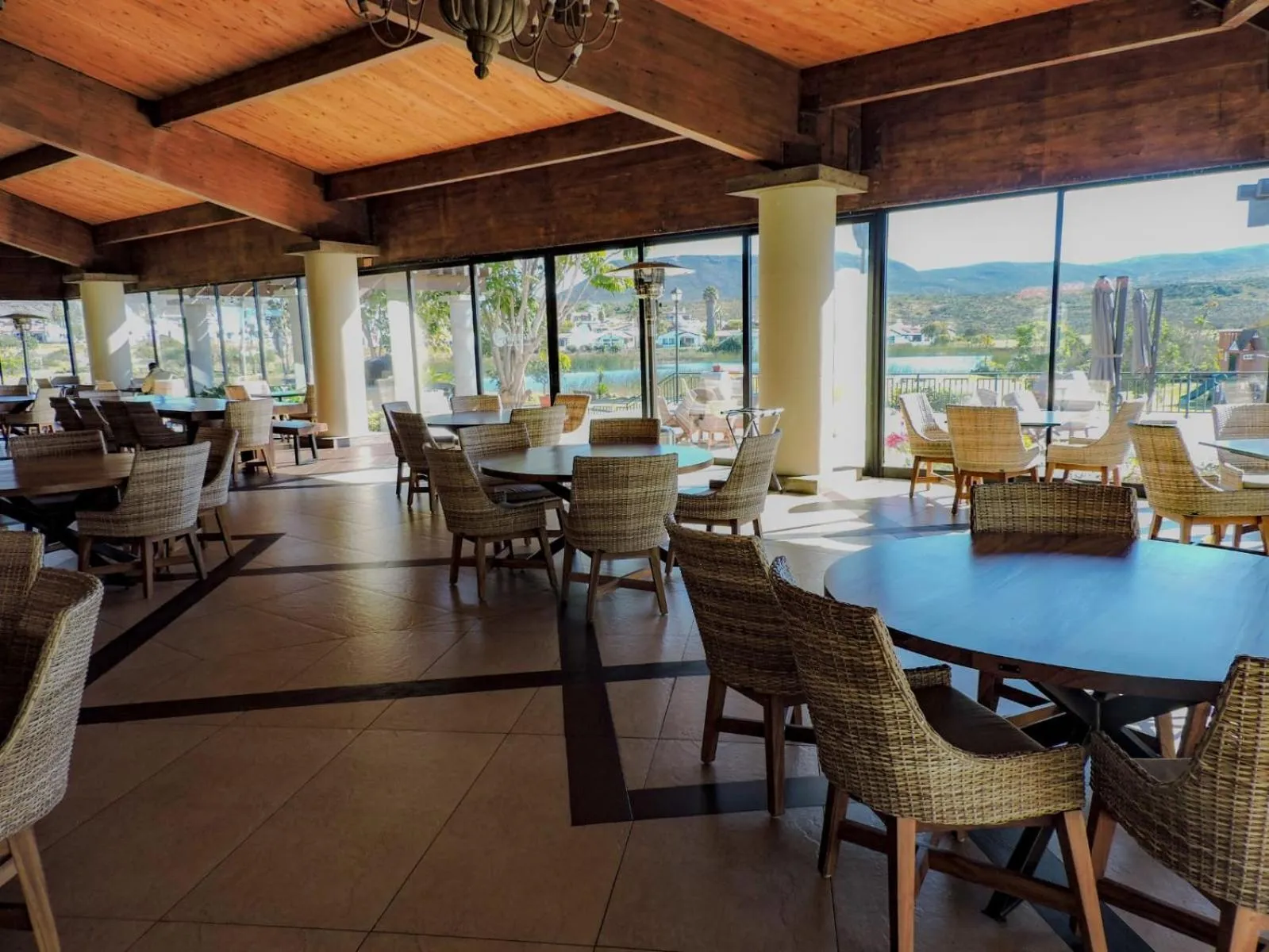 Restaurant/places to eat in Hacienda Bajamar