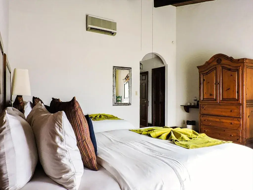 Photo of the whole room, Bed in Hacienda Bajamar Photo of the whole room, Bed in Hacienda Bajamar