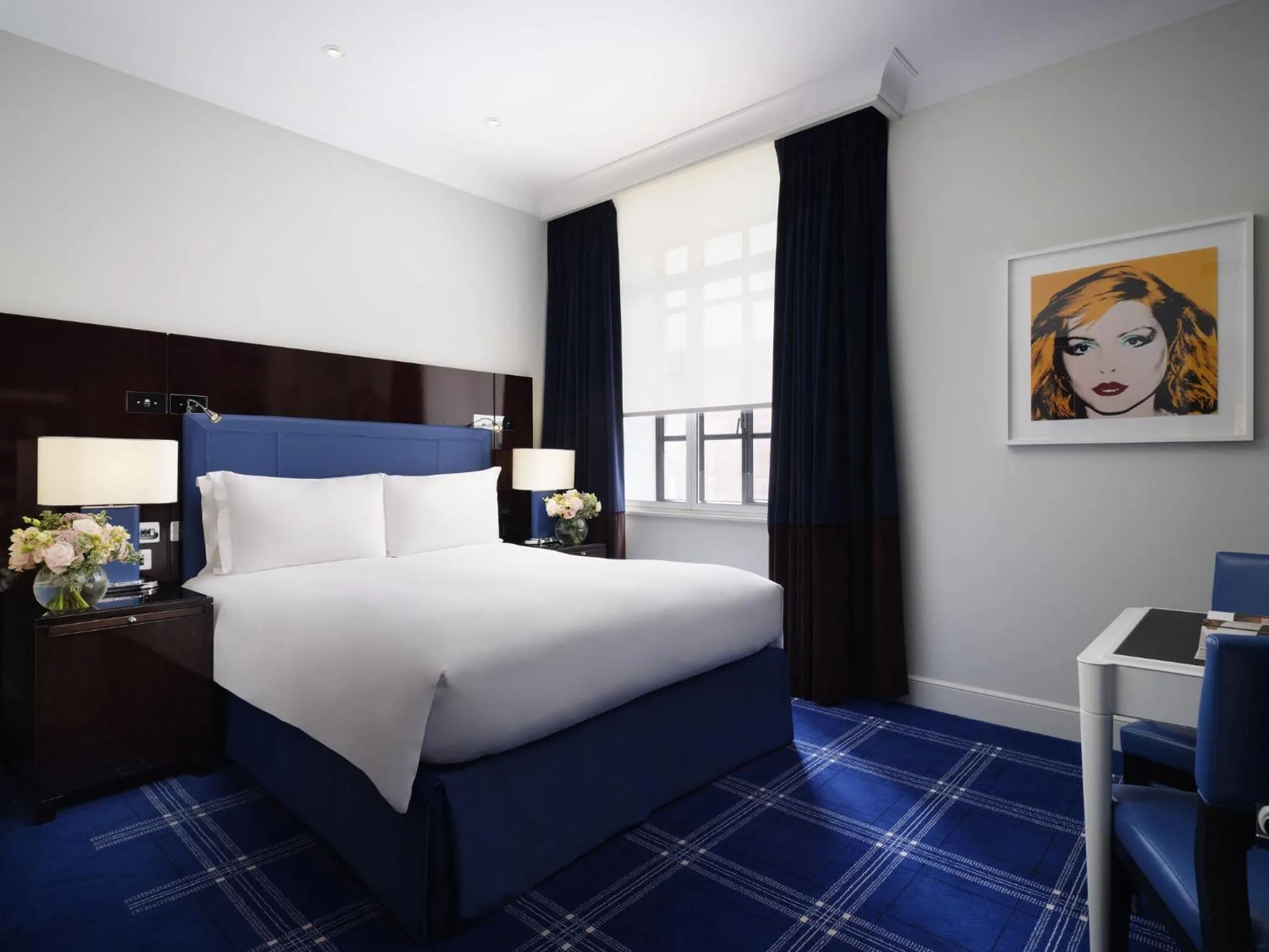 Bedroom, Bed in Sofitel London St James