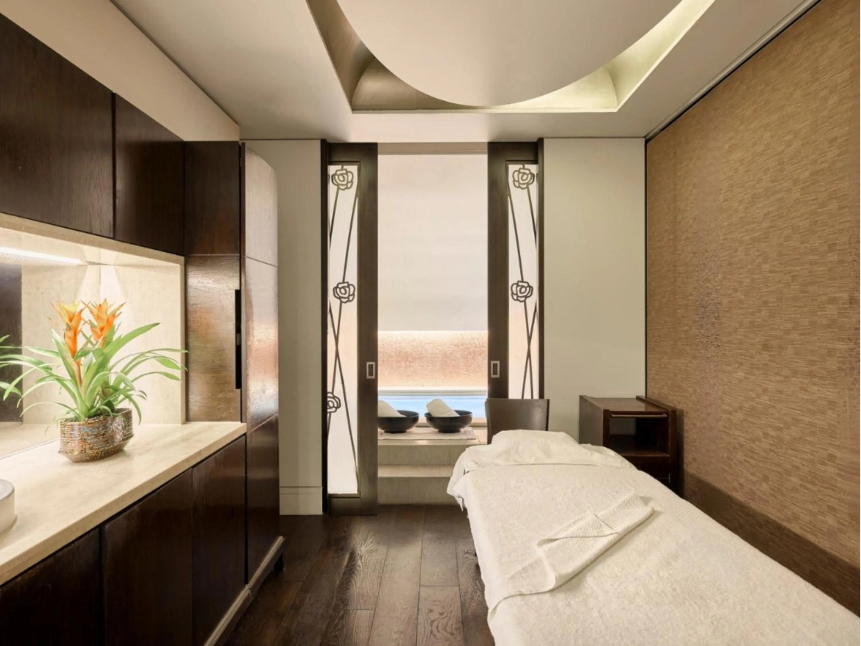 Spa and wellness centre/facilities, Bed in Sofitel London St James
