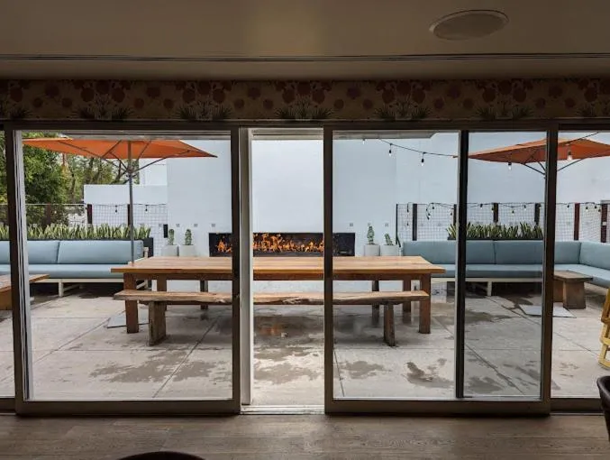 Restaurant/places to eat in The Monarch