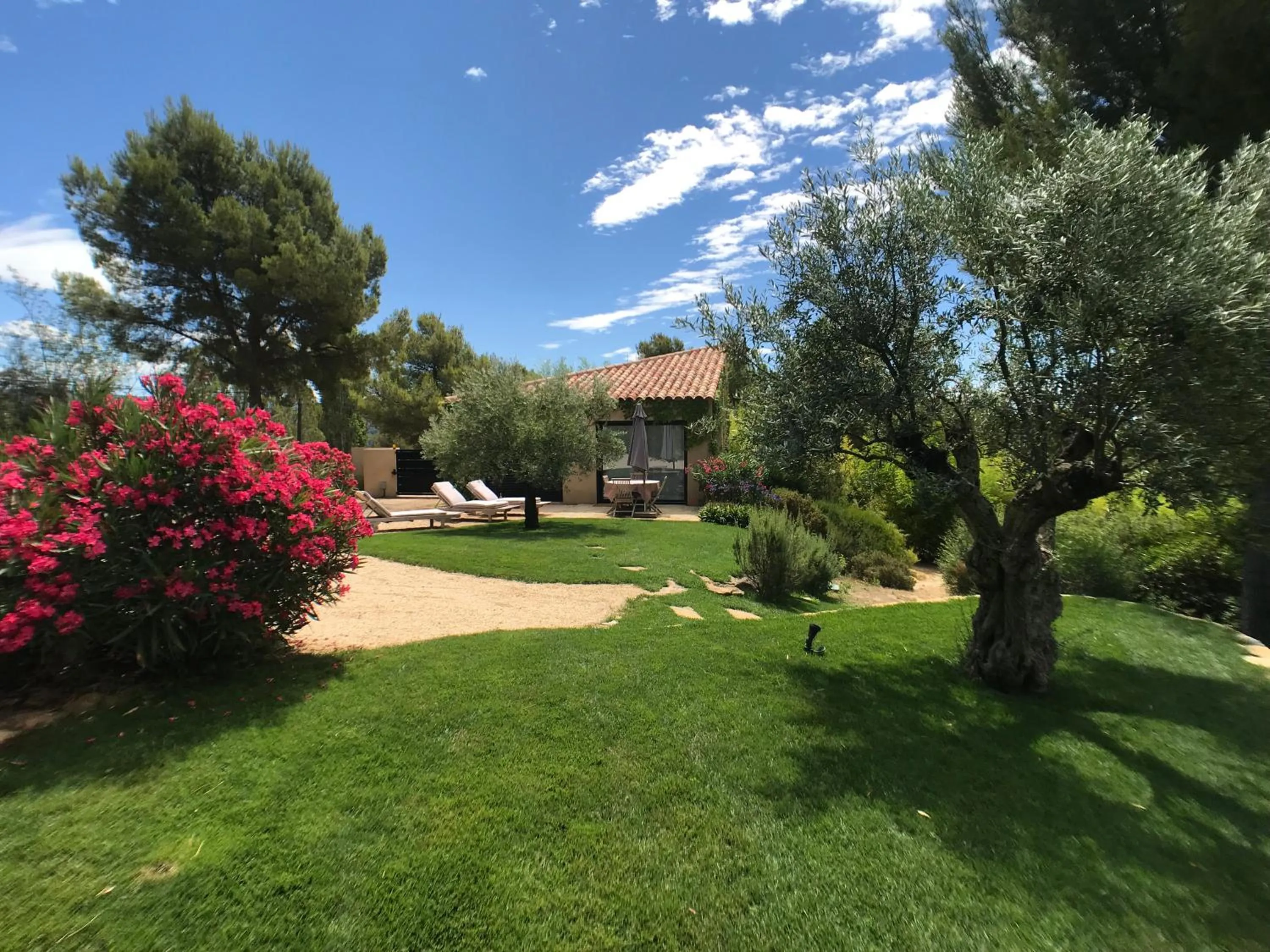 Property building in Mer et Provence