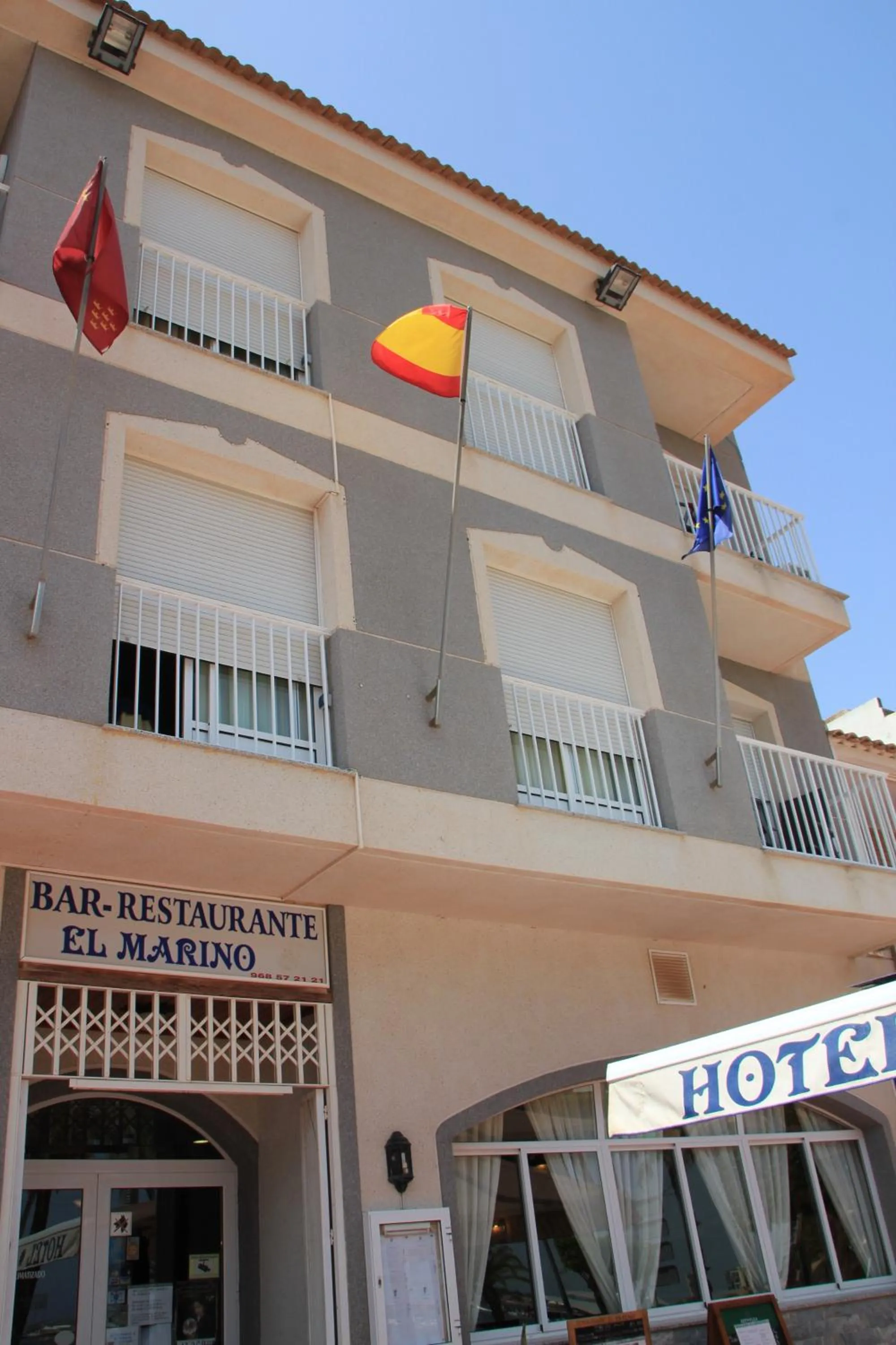 Restaurant/places to eat in Hotel El Marino