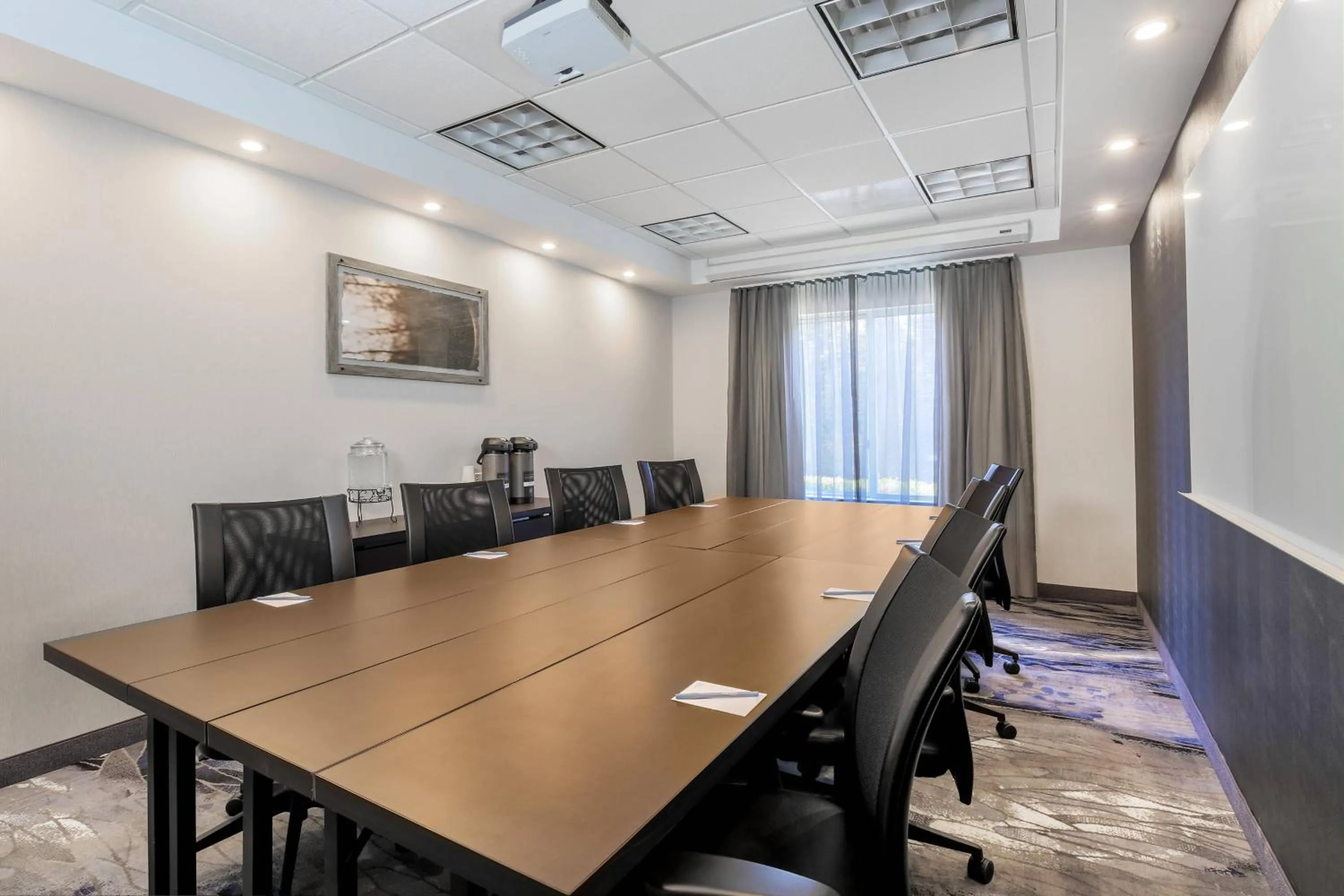 Meeting/conference room in Fairfield Inn & Suites by Marriott Mahwah