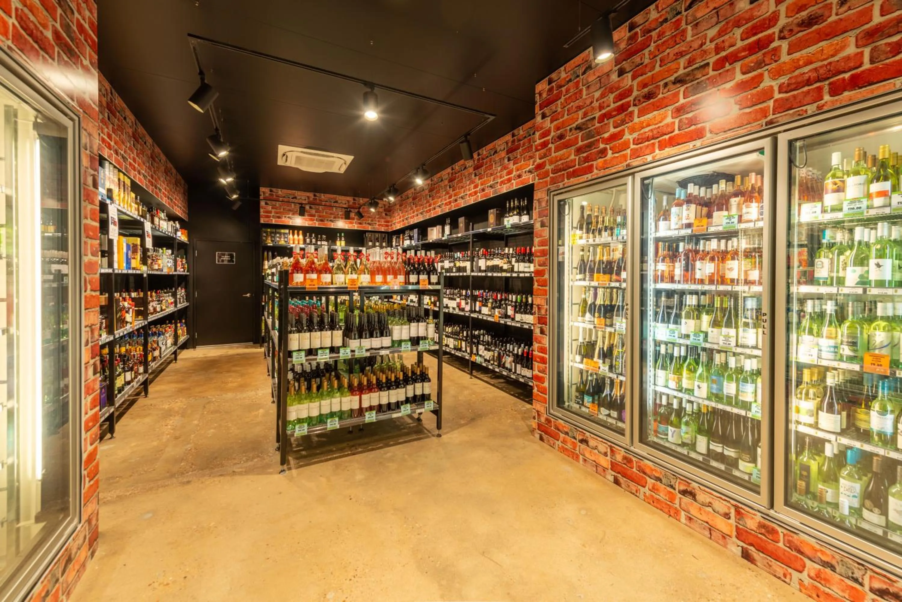 Alcoholic drinks in The Continental Hotel