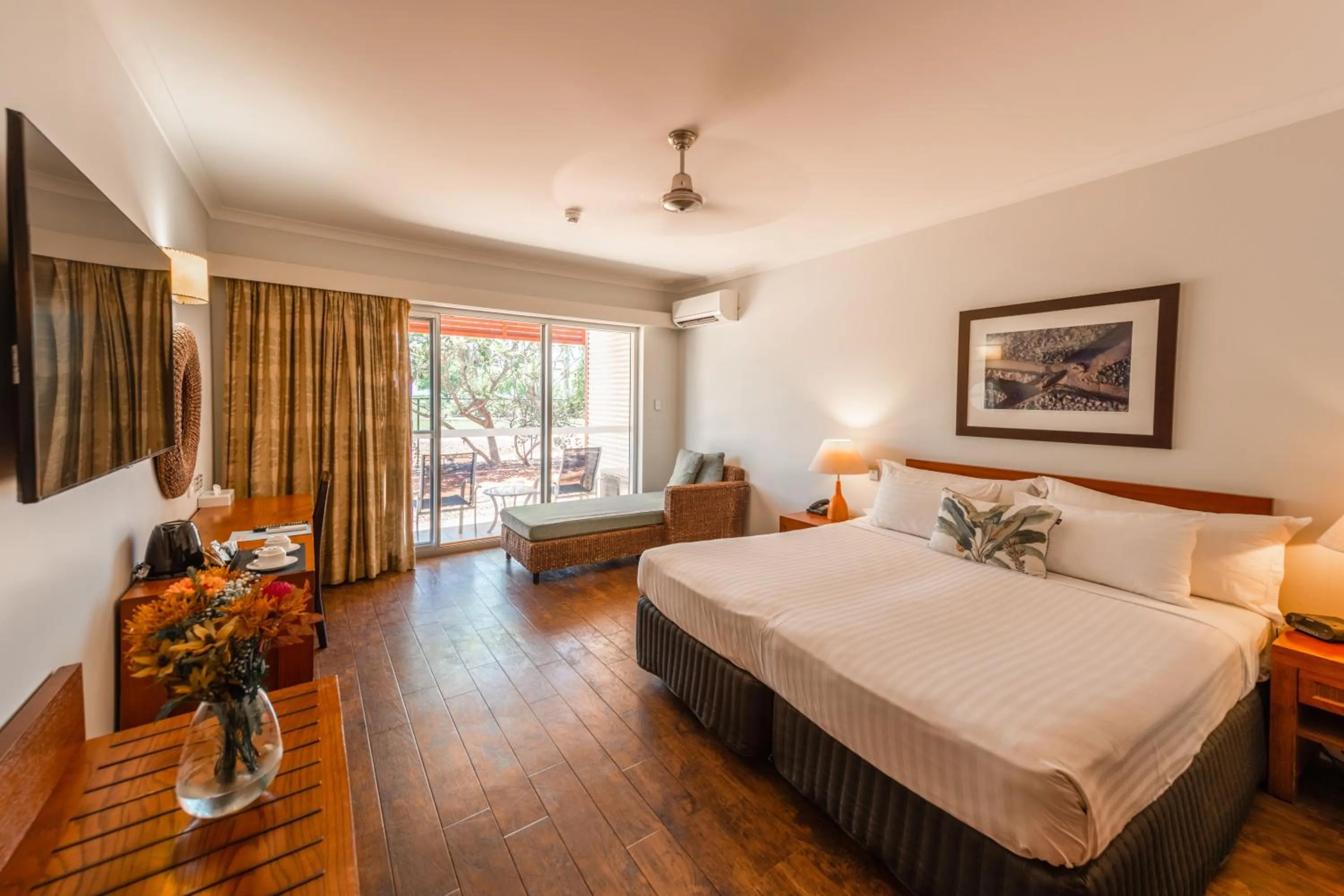 Patio, Bed in The Continental Hotel