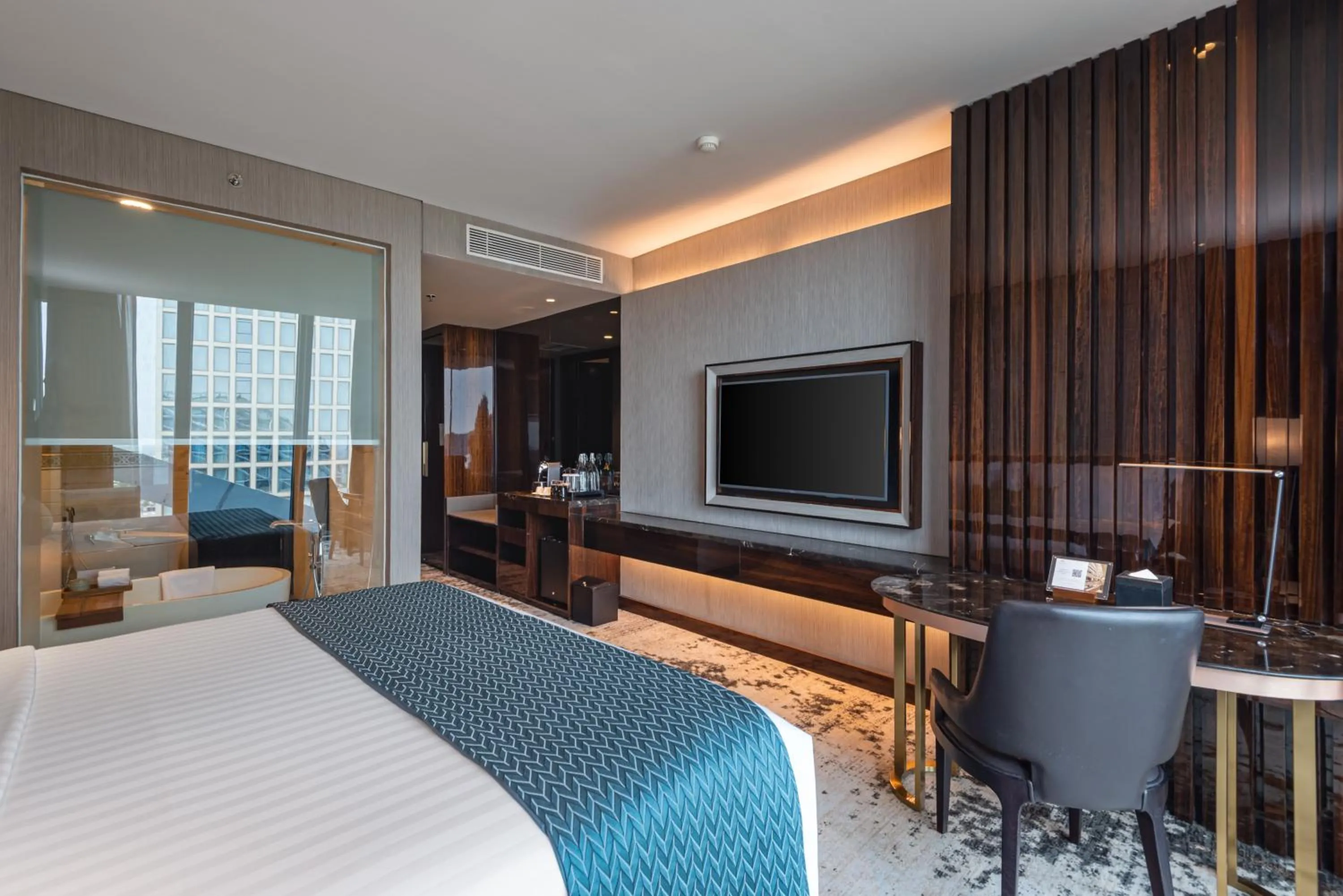 Bed in JHL Solitaire Gading Serpong