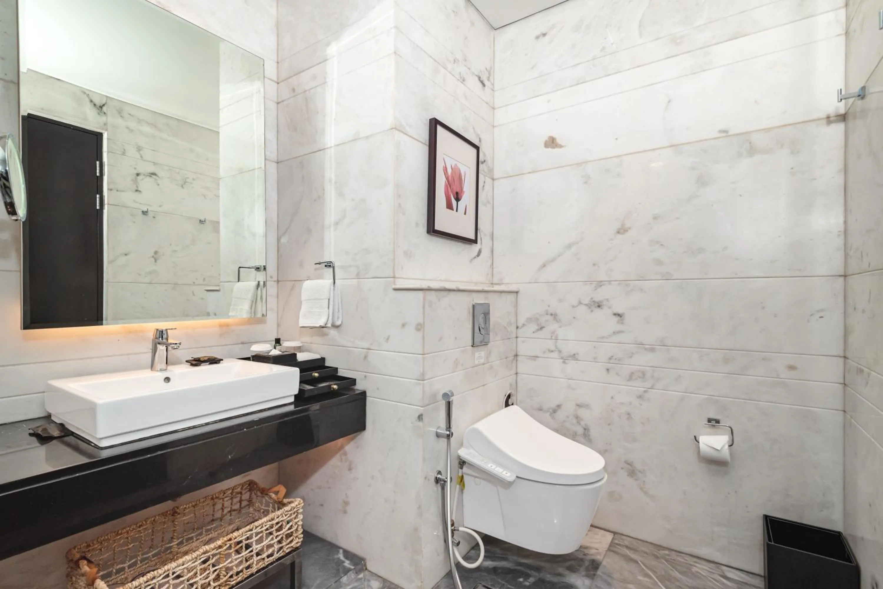 Toilet in JHL Solitaire Gading Serpong