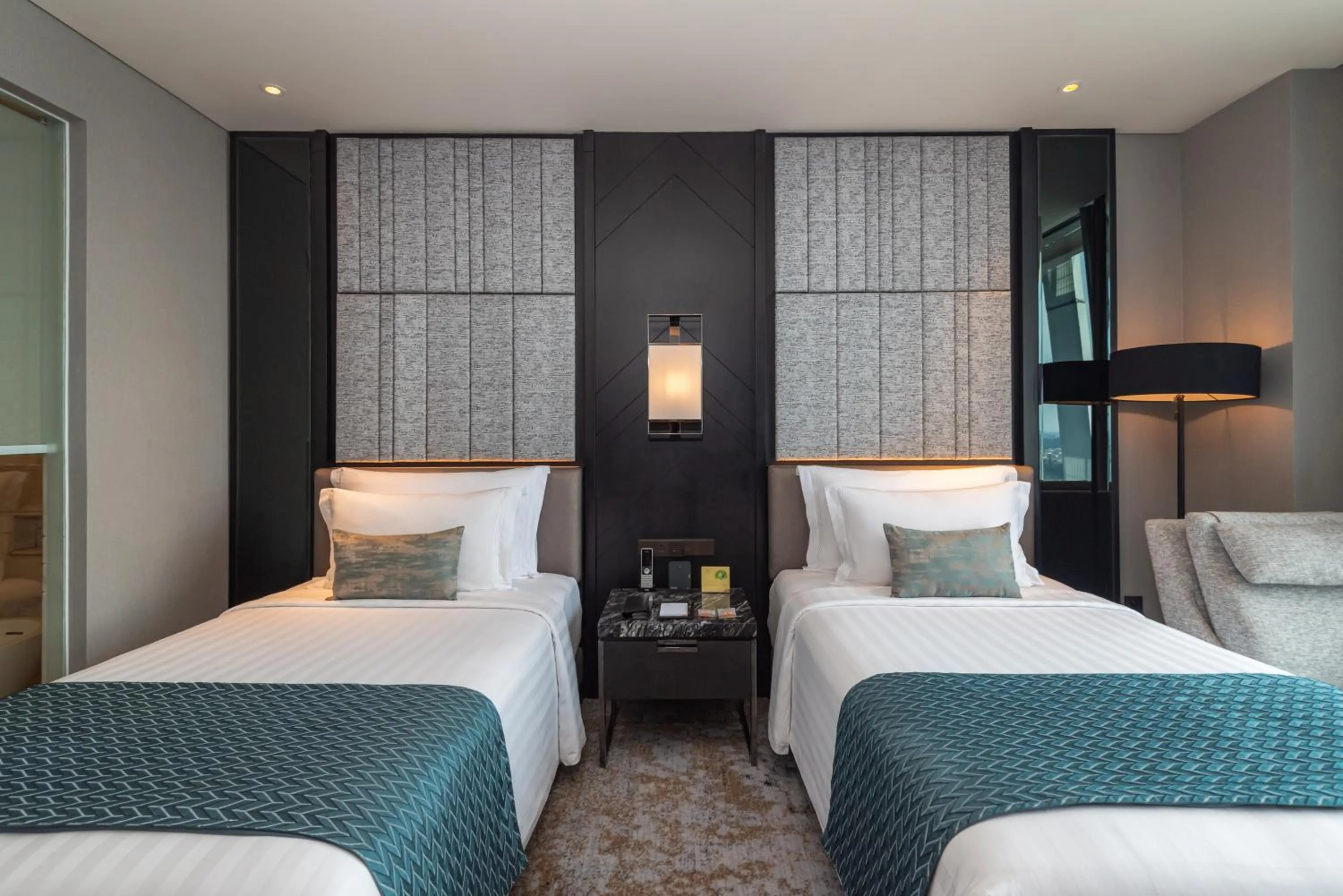 Bed in JHL Solitaire Gading Serpong