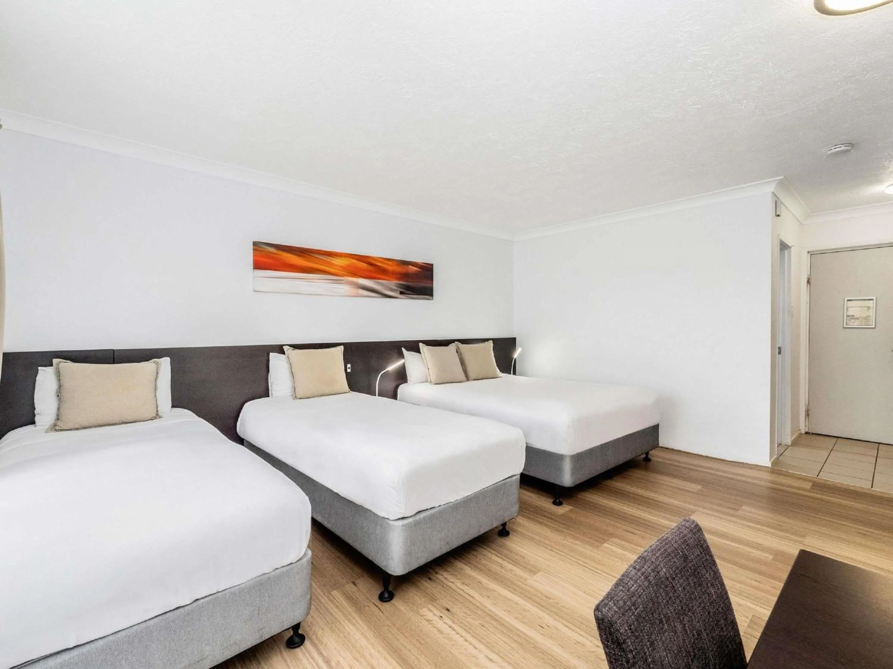 Bedroom, Bed in Mercure Townsville
