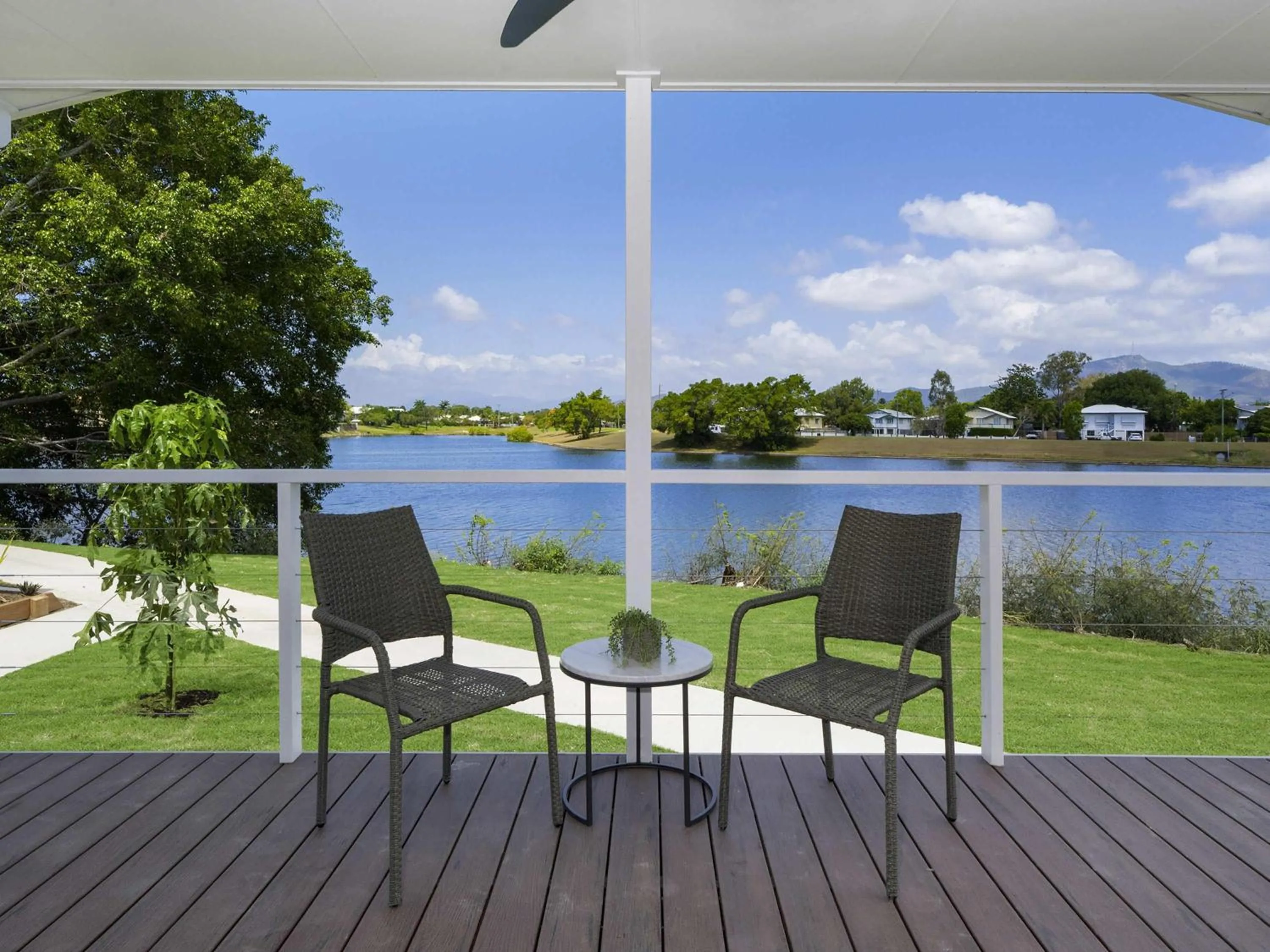 Bedroom in Mercure Townsville