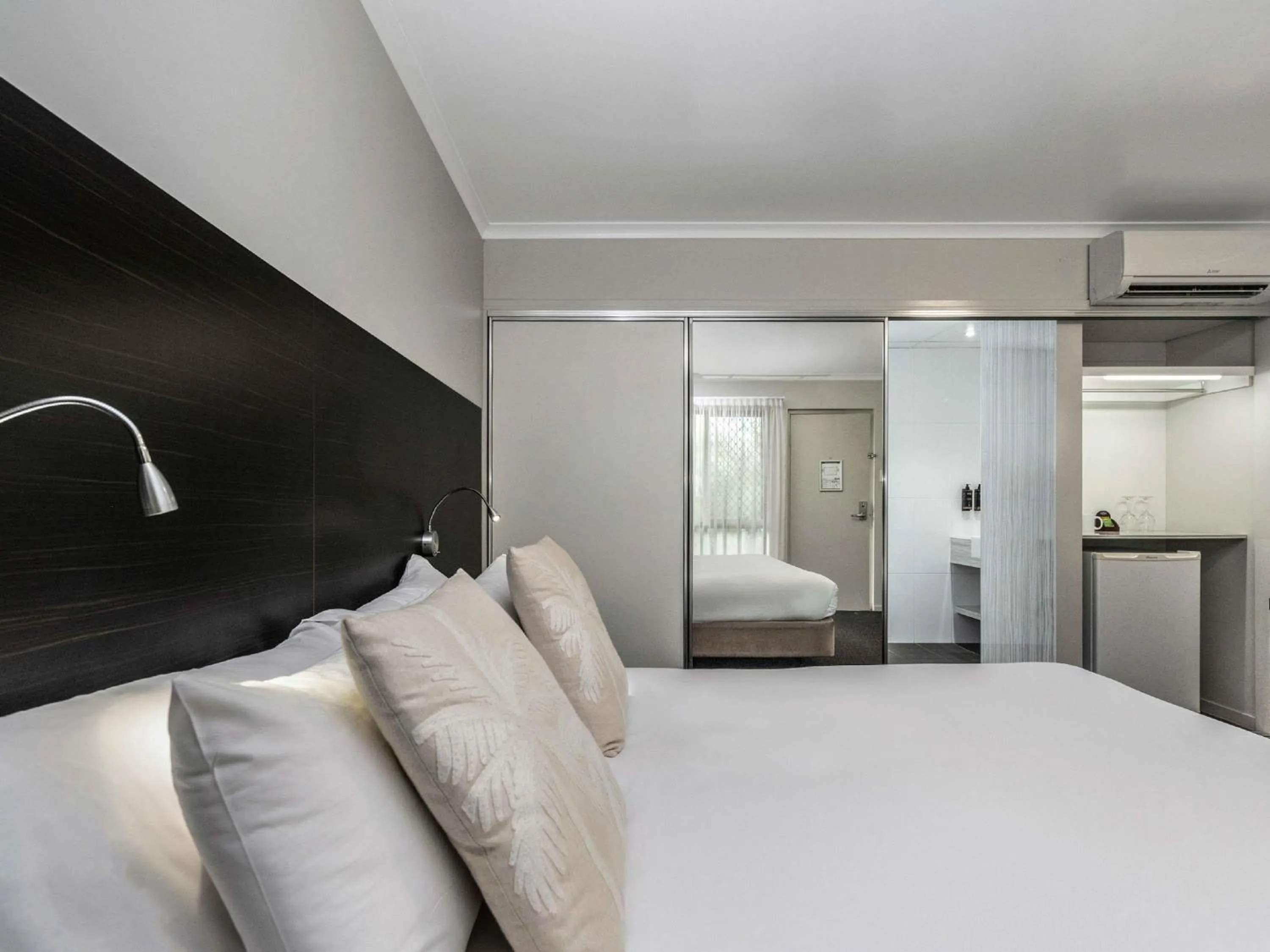 Bedroom, Bed in Mercure Townsville