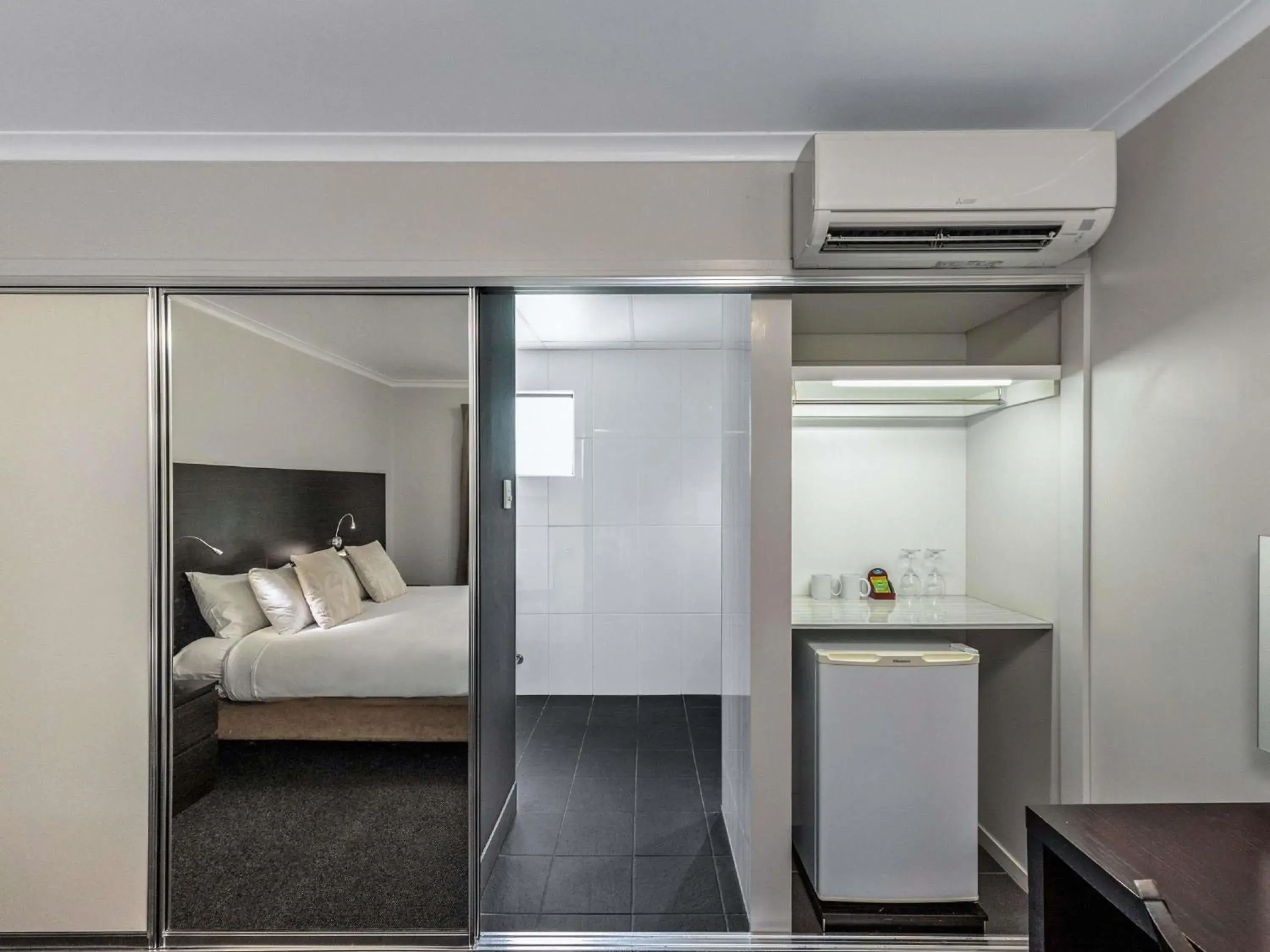 Bedroom, Bed in Mercure Townsville Bedroom, Bed in Mercure Townsville