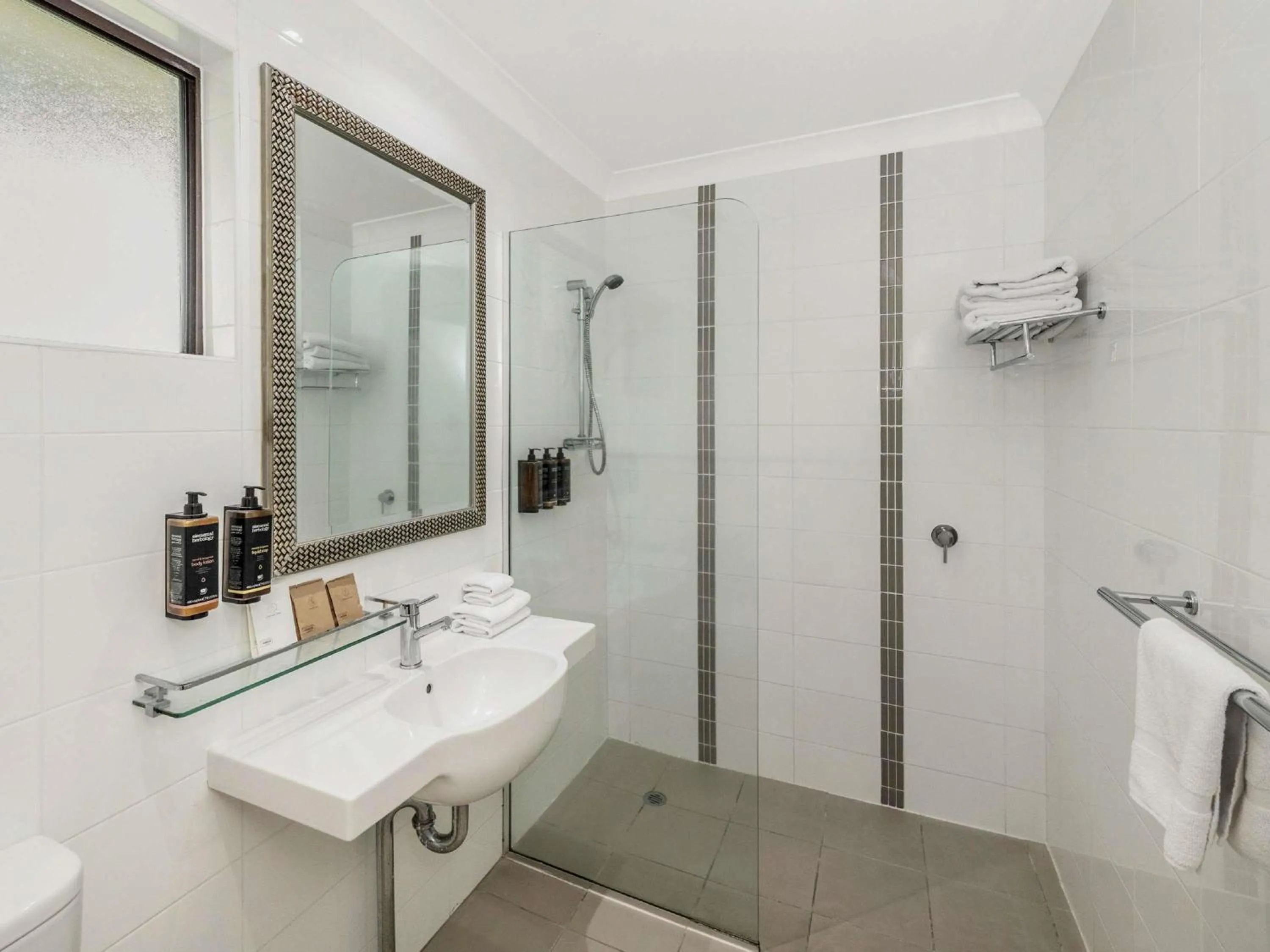 Bedroom in Mercure Townsville