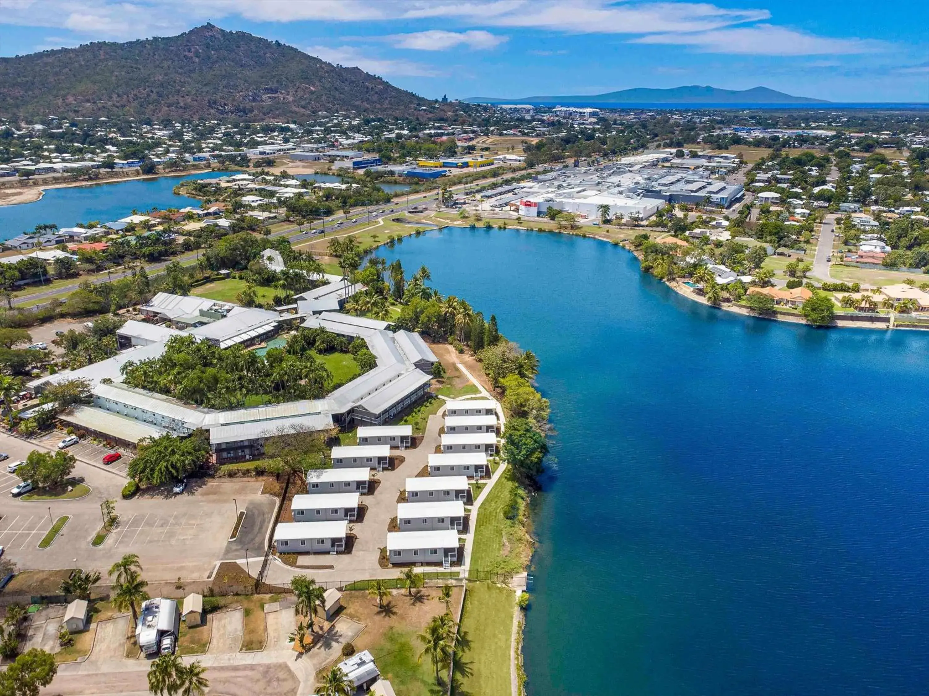 Property building in Mercure Townsville Property building in Mercure Townsville