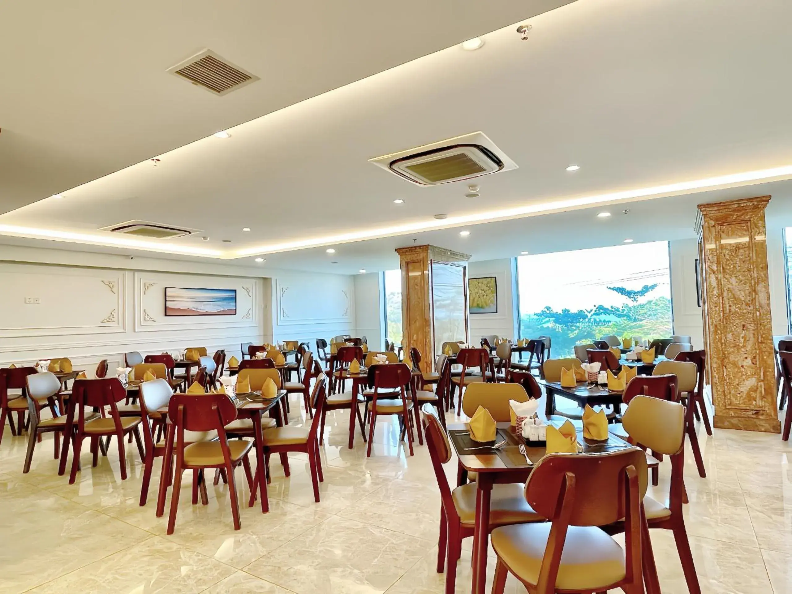 Restaurant/places to eat in Imperial Nha Trang Restaurant/places to eat in Imperial Nha Trang