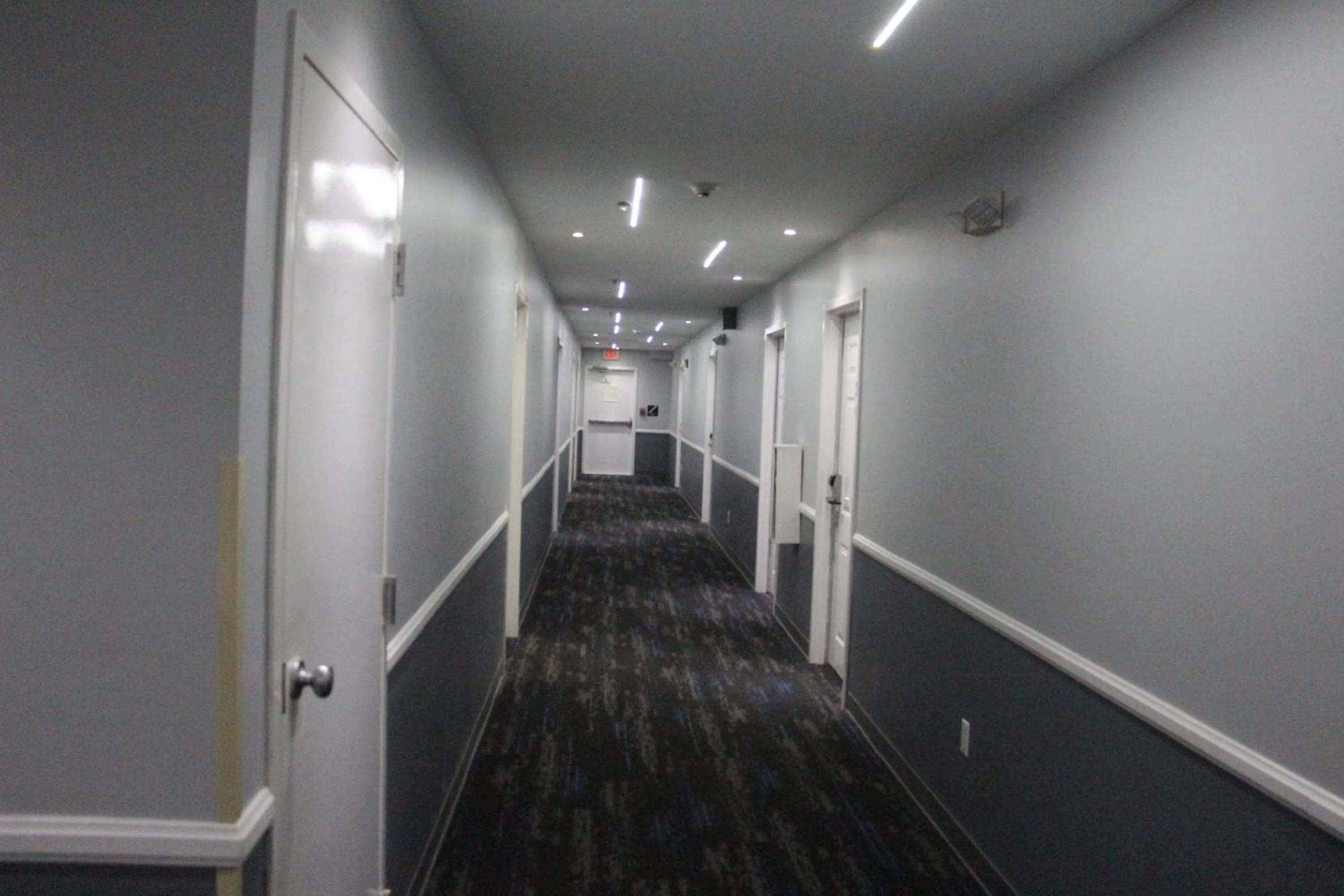 Douglas Inn & Suites