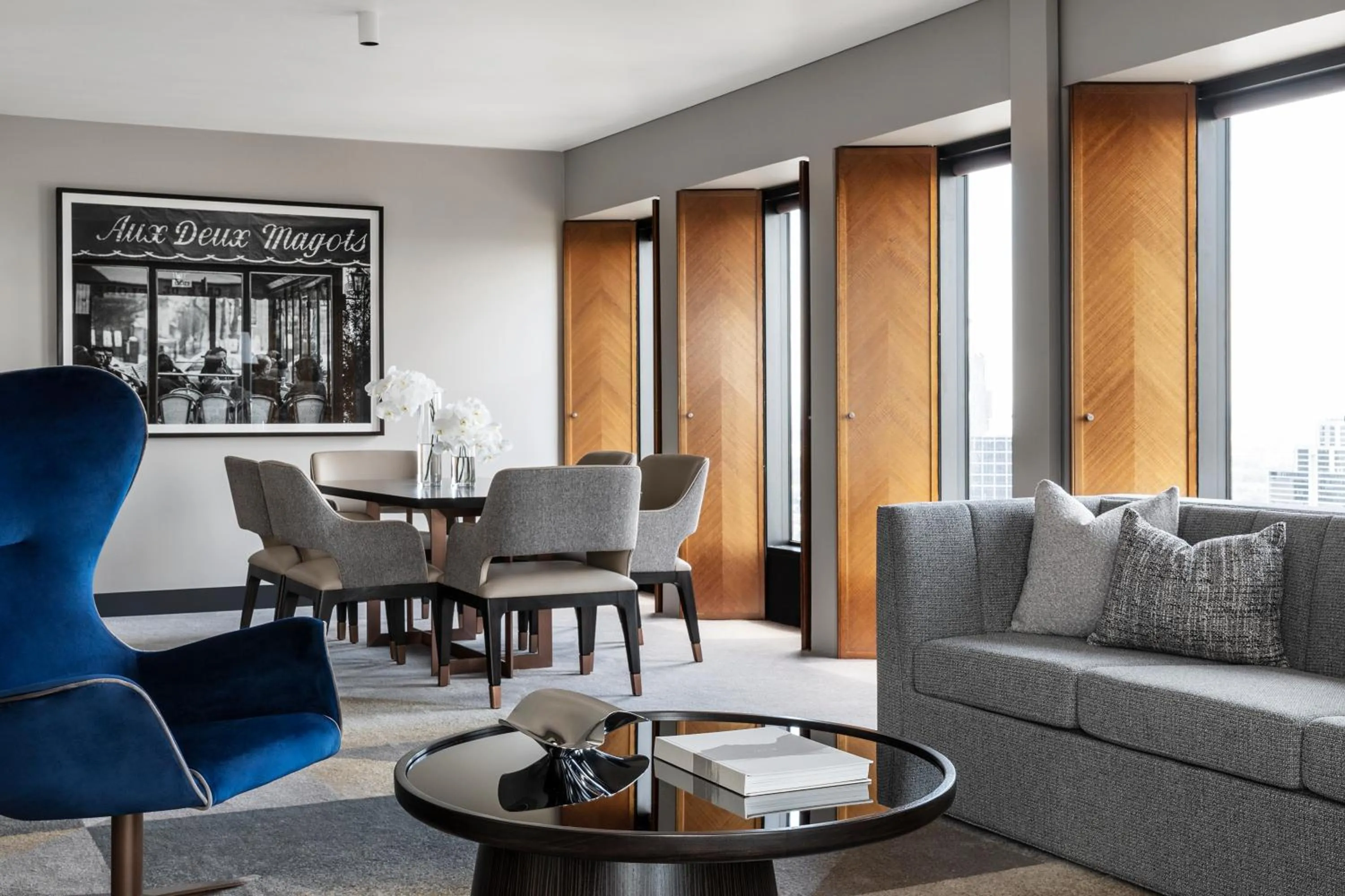 Living room in Sofitel Melbourne On Collins