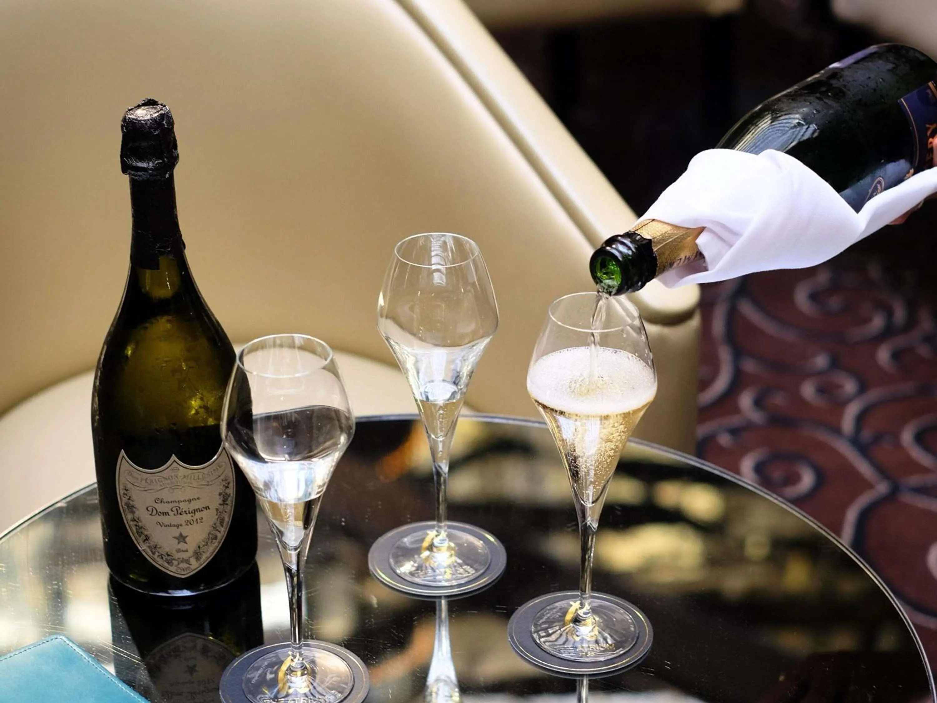 Lounge or bar in Sofitel Melbourne On Collins