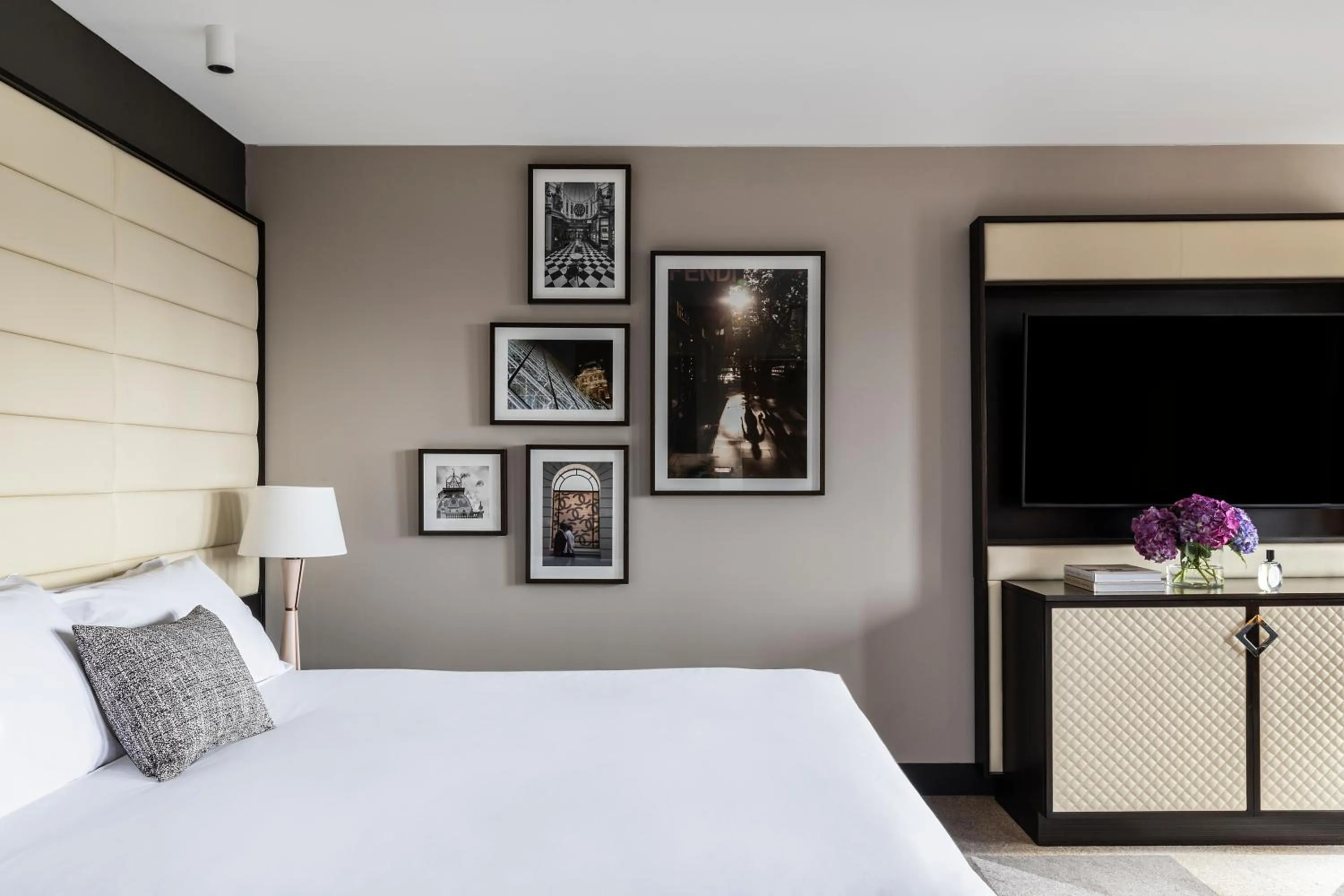 Bed in Sofitel Melbourne On Collins