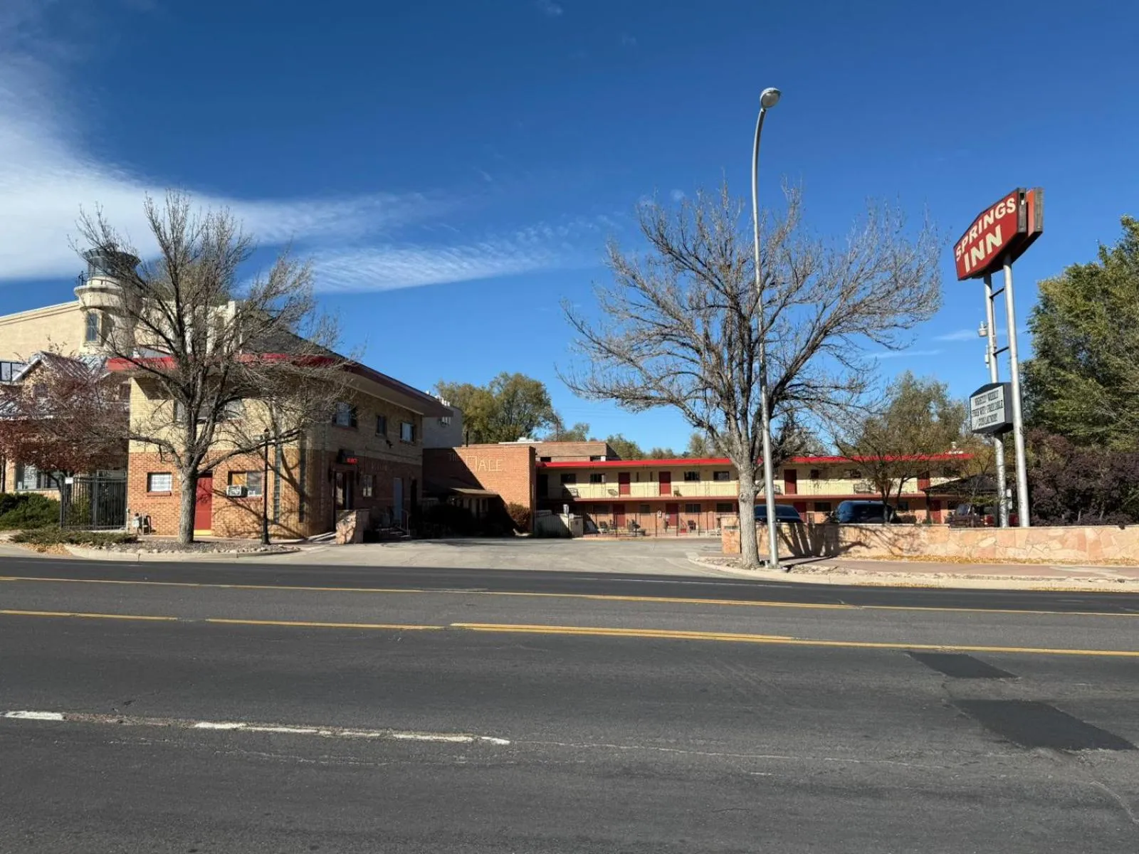 Facade/entrance in Springs Inn by Capital O I 25