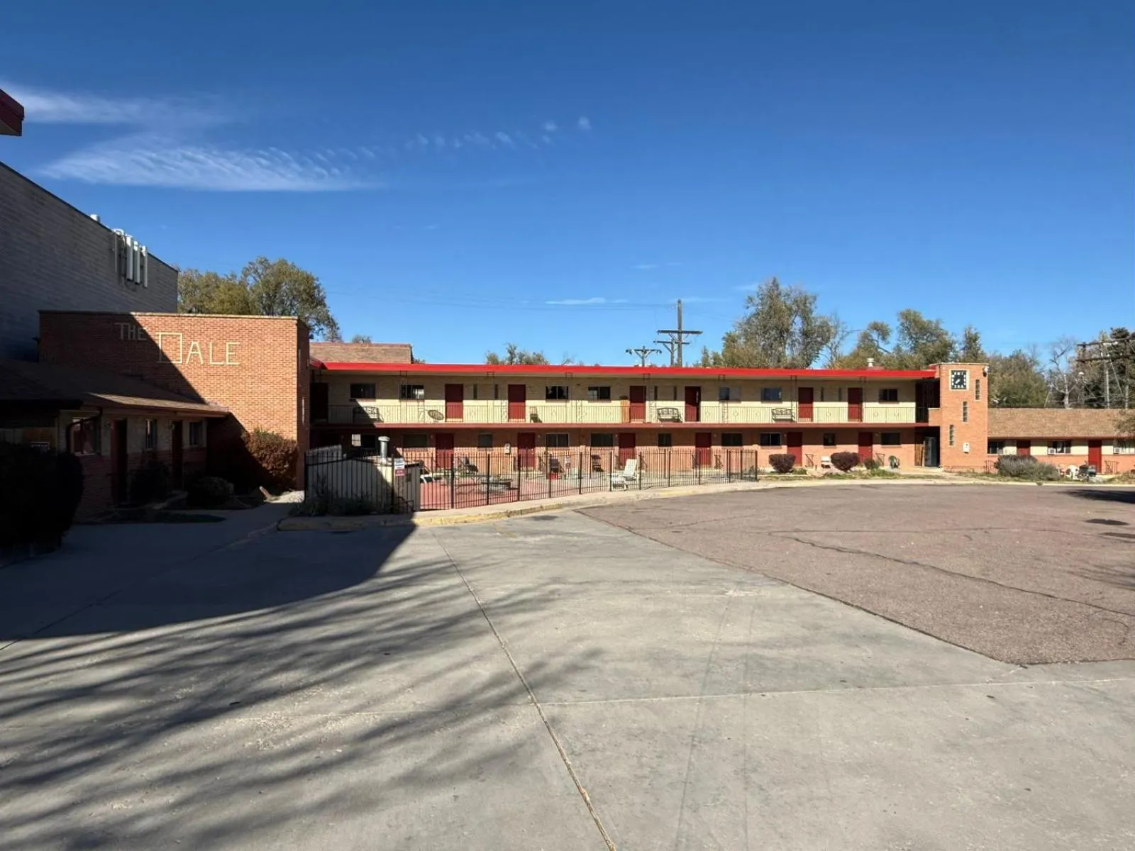 Facade/entrance in Springs Inn by Capital O I 25