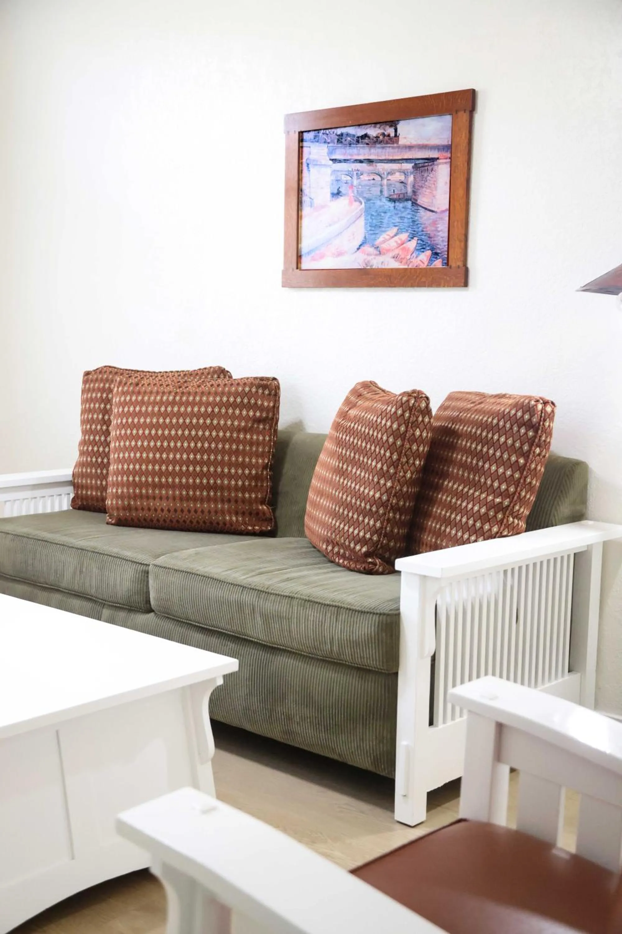 Seating area in Hotel Carmel Santa Monica