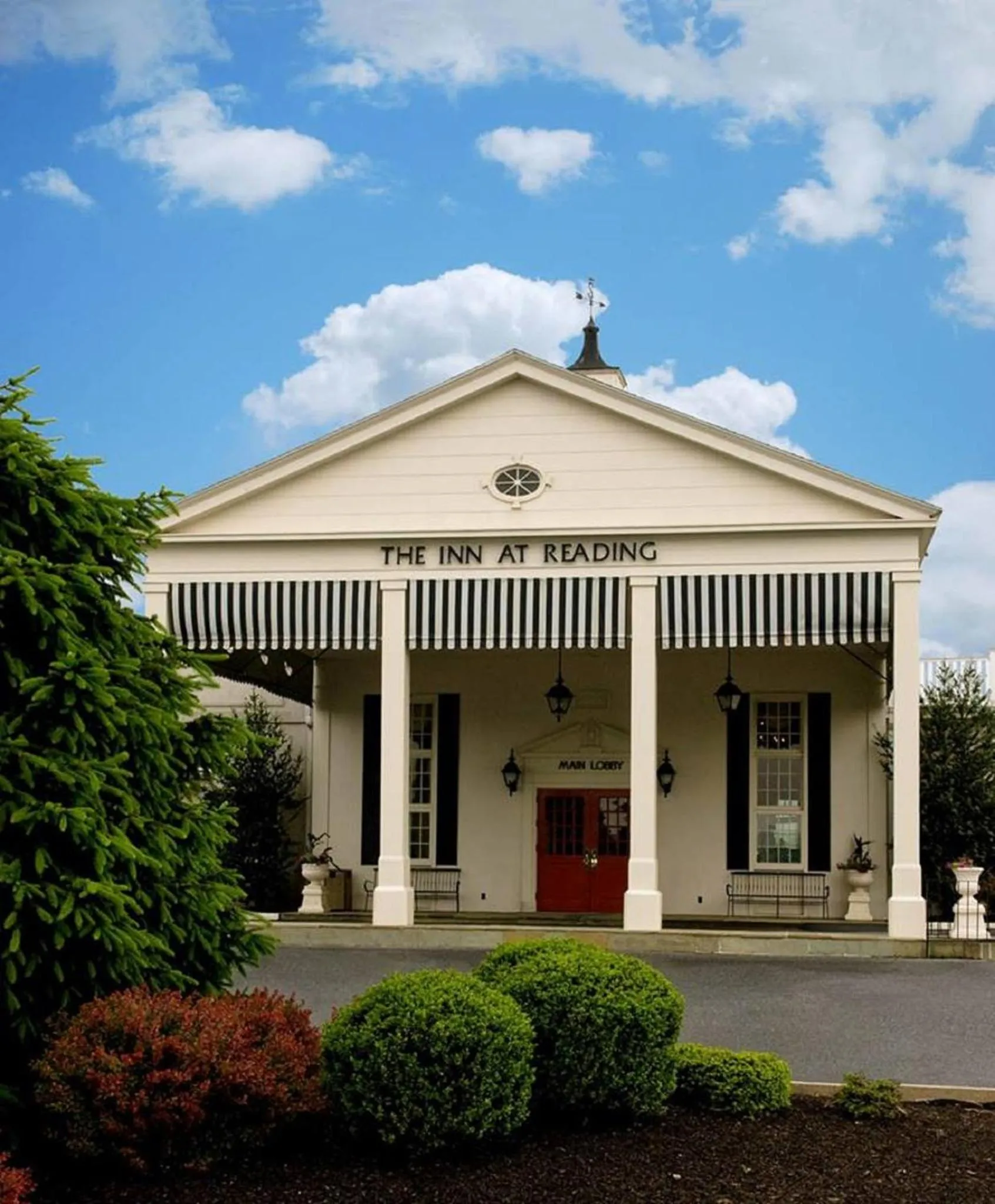 Facade/entrance in The Inn at Reading Hotel & Conference Center