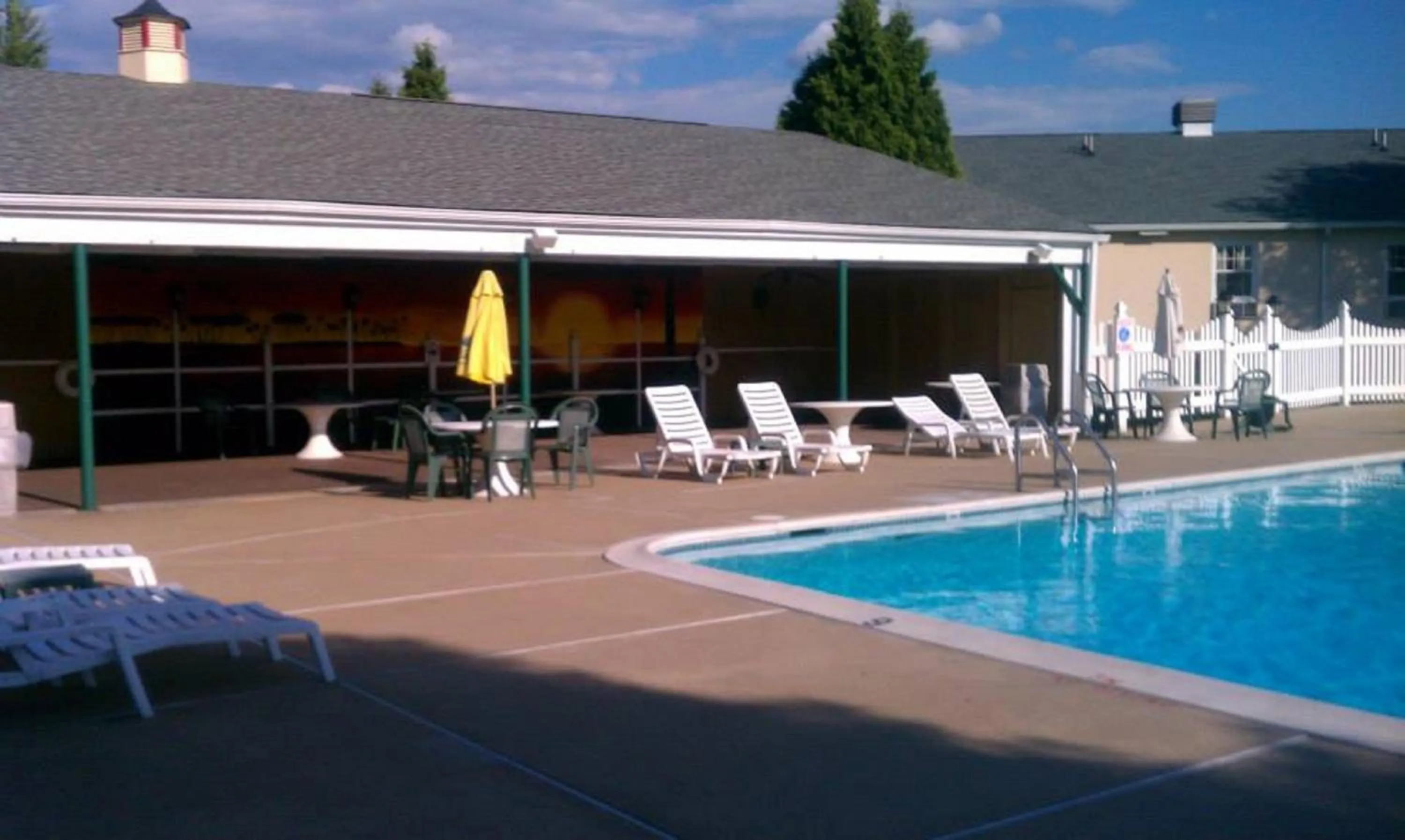 Swimming Pool in The Inn at Reading Hotel & Conference Center