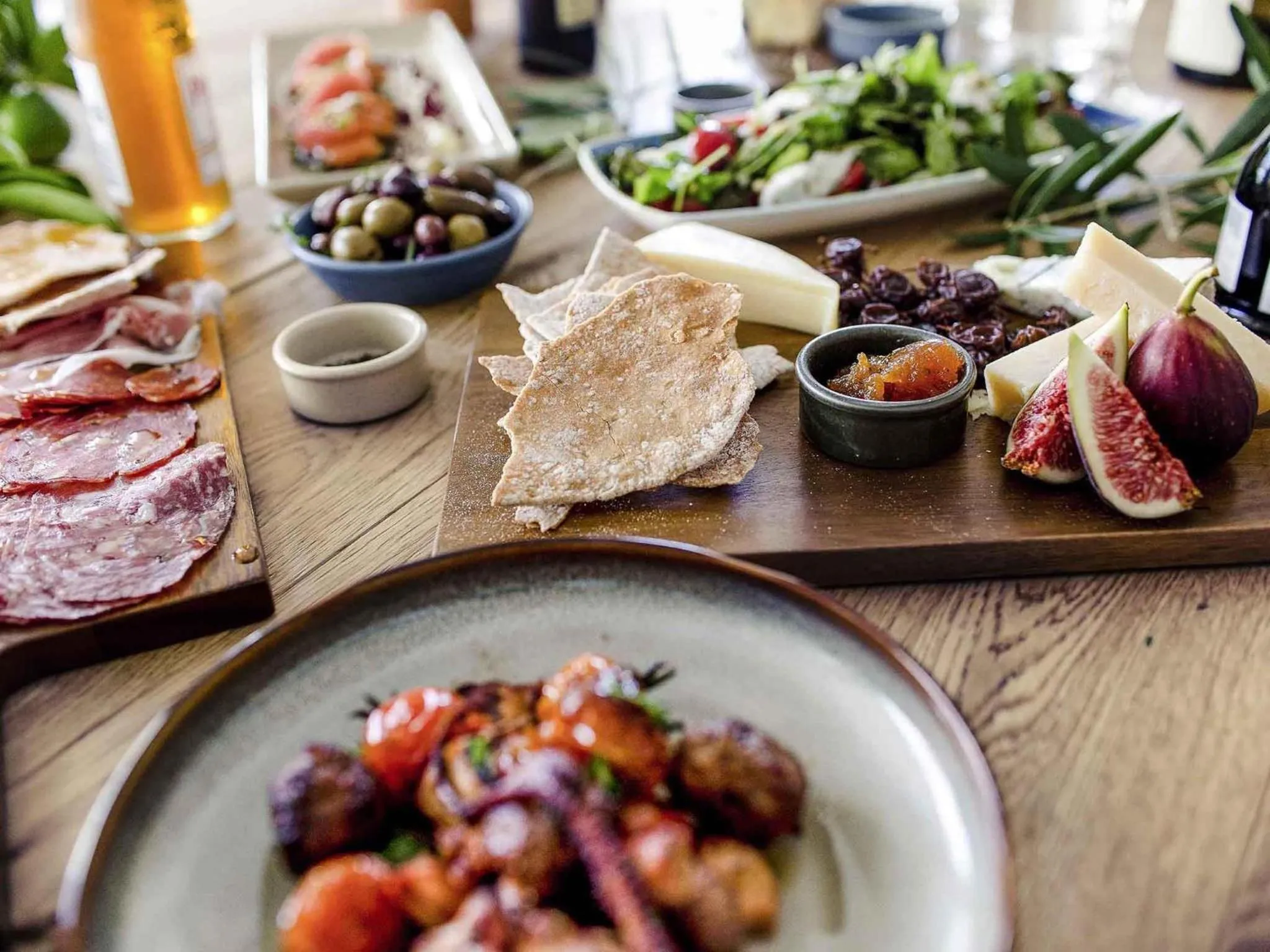 Restaurant/places to eat in Mercure Perth