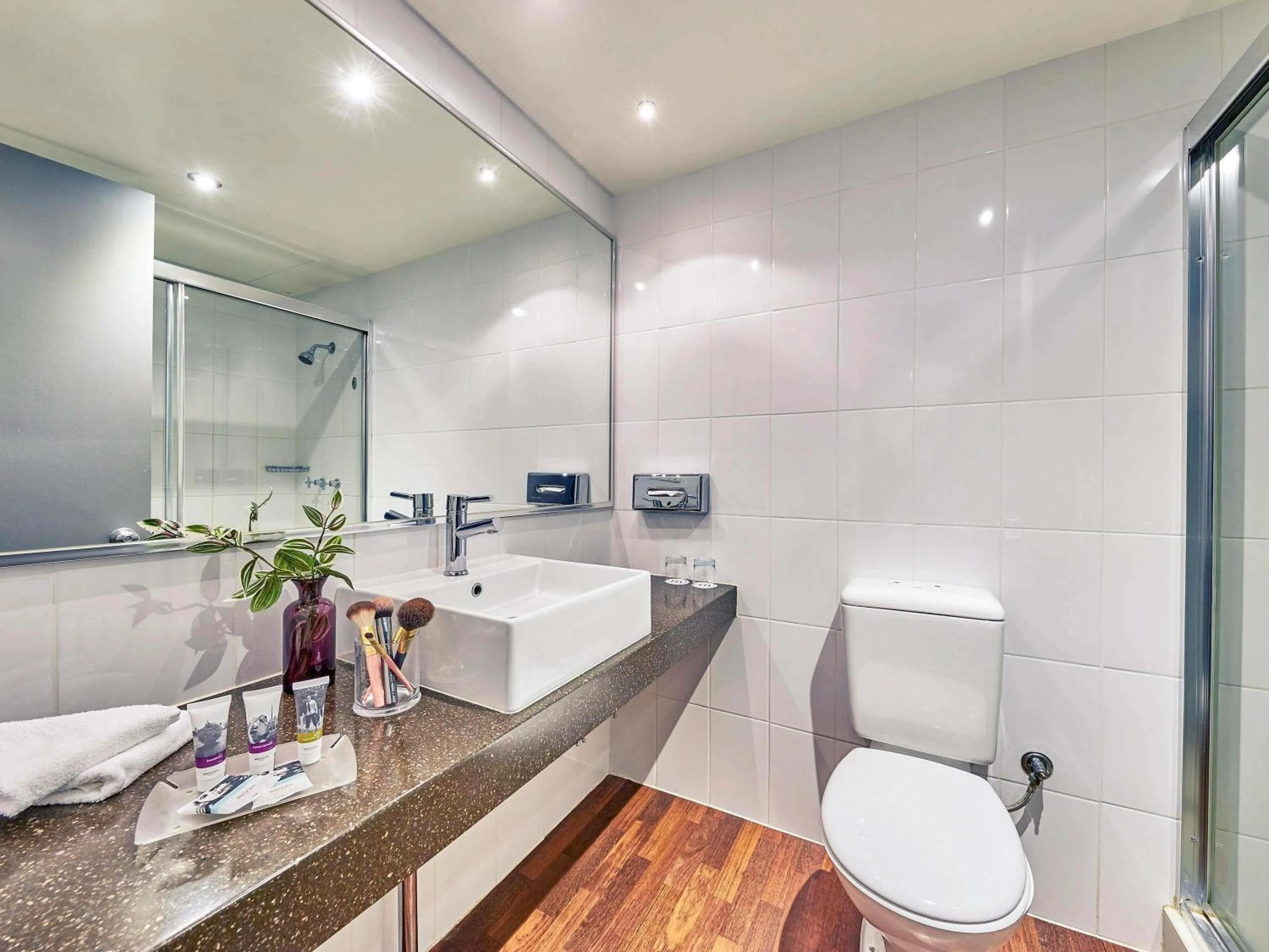 Bedroom in Mercure Perth