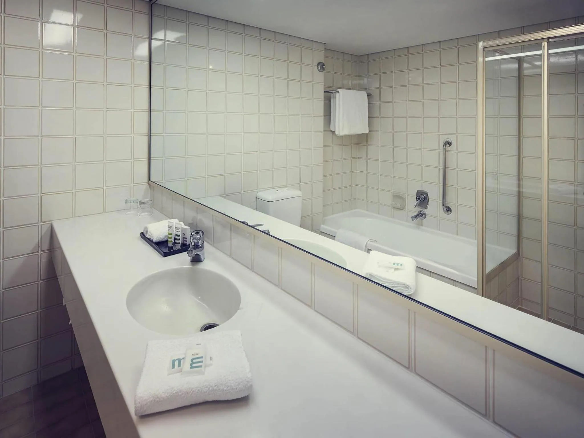 Bedroom in Mercure Perth