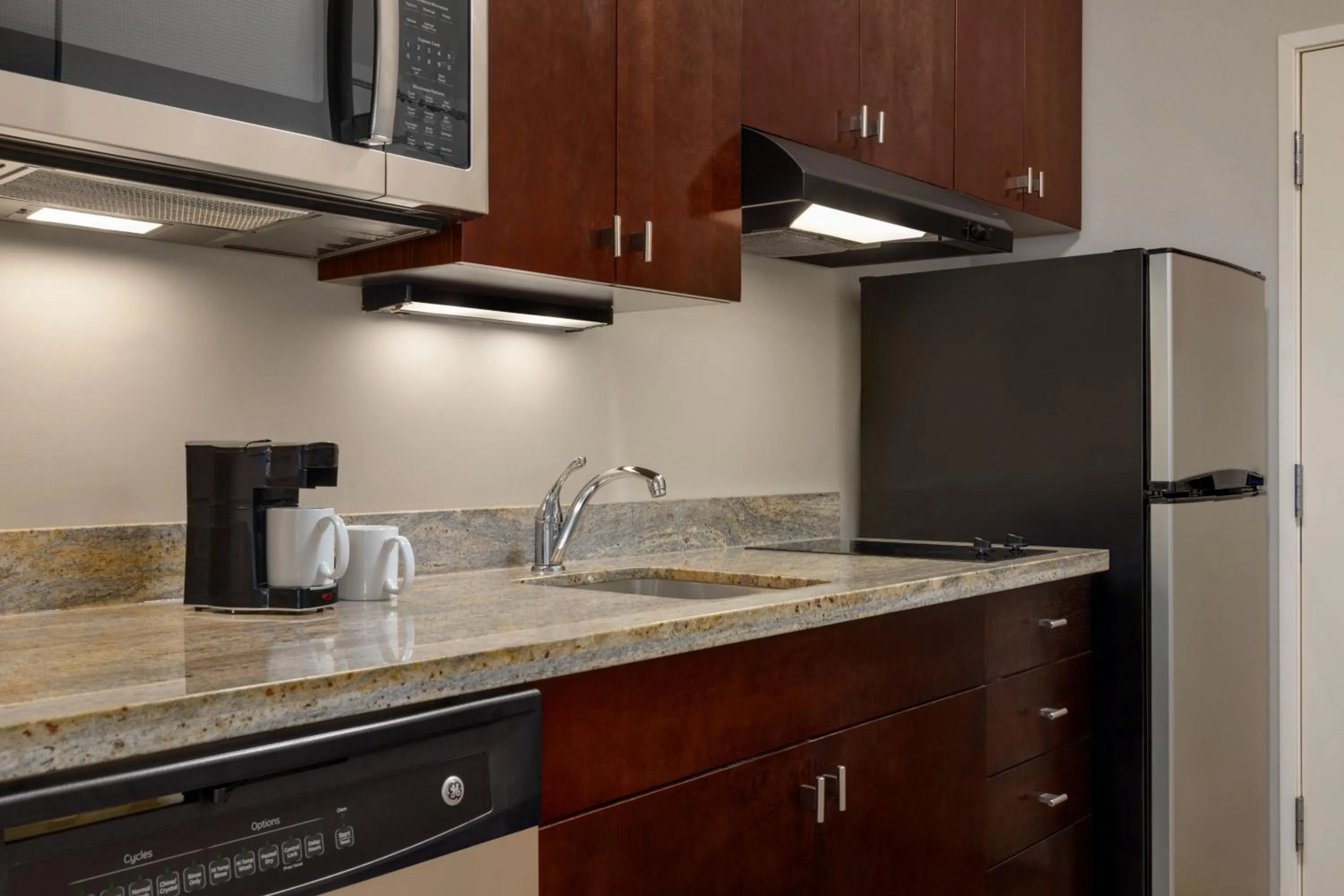 Kitchen or kitchenette in TownePlace Suites by Marriott Williamsport