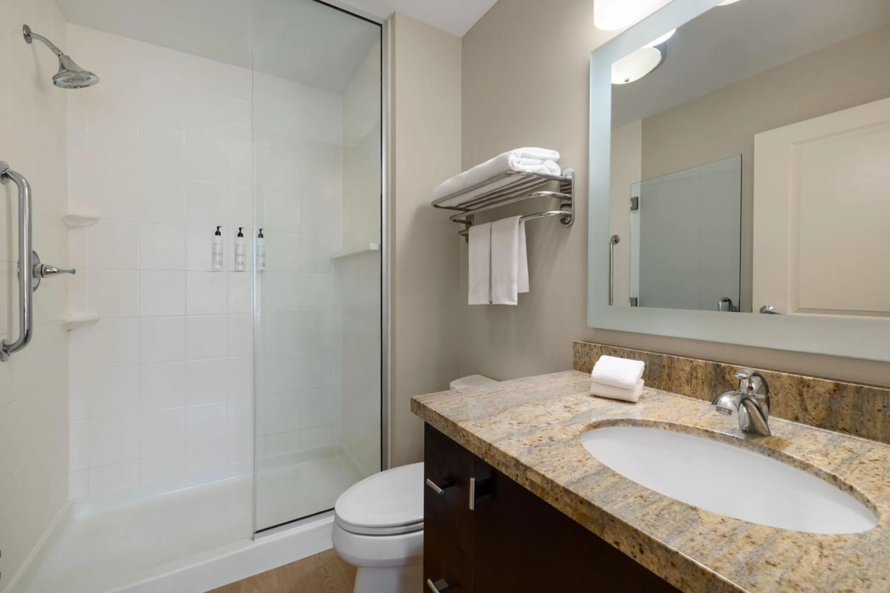 Bathroom in TownePlace Suites by Marriott Williamsport