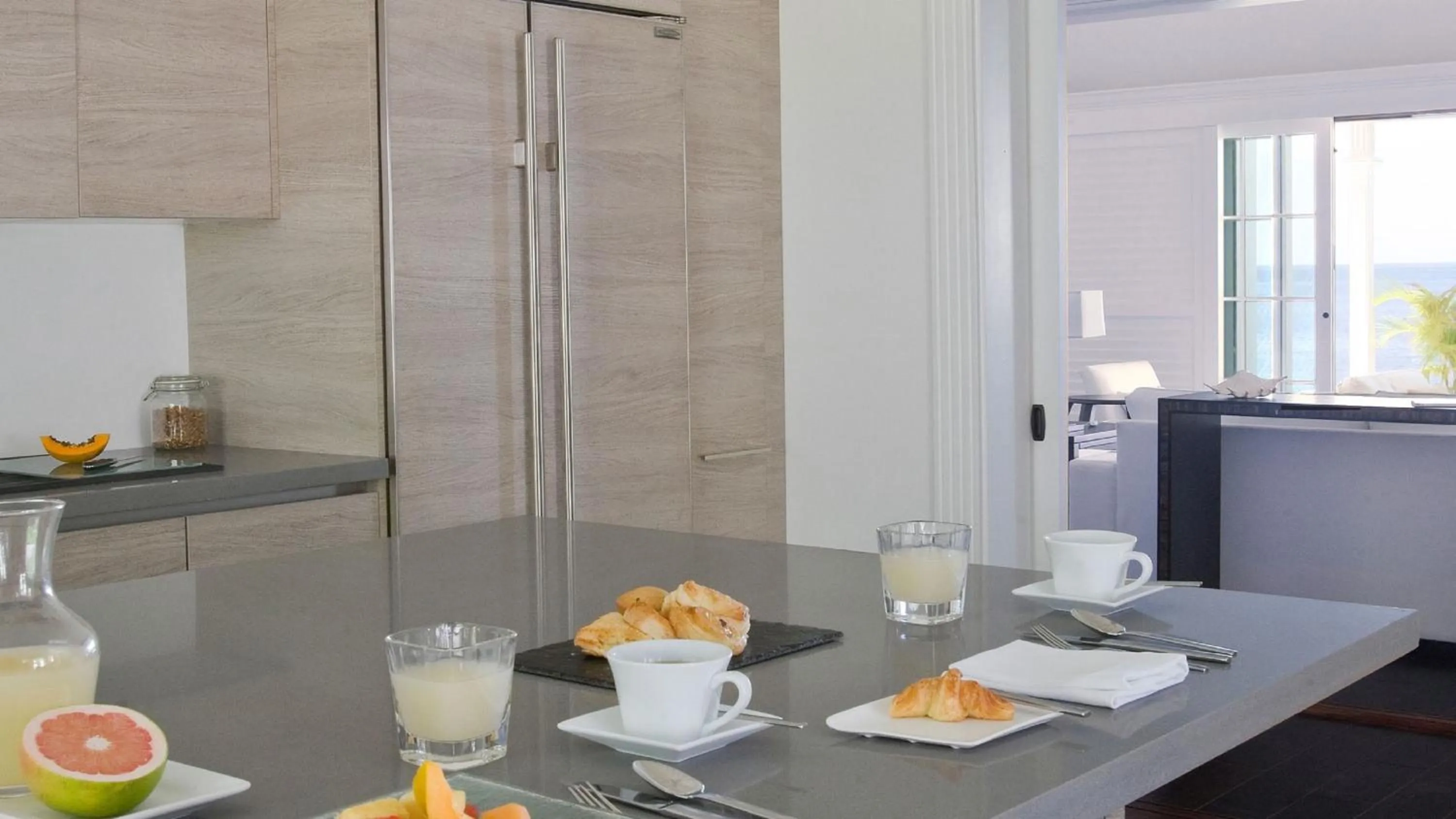 Dining area in Sugar Beach, A Viceroy Resort