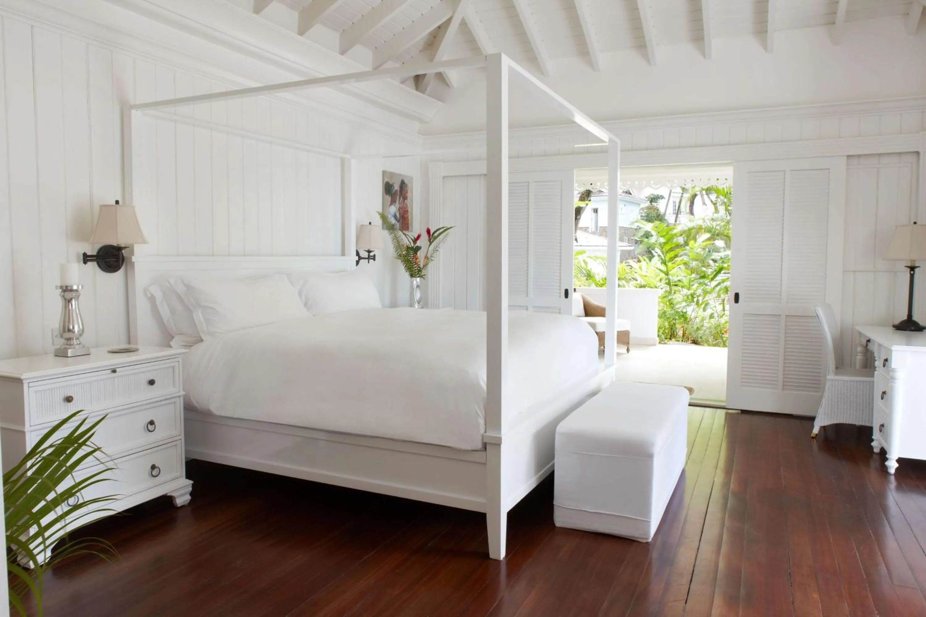Photo of the whole room, Bed in Sugar Beach, A Viceroy Resort