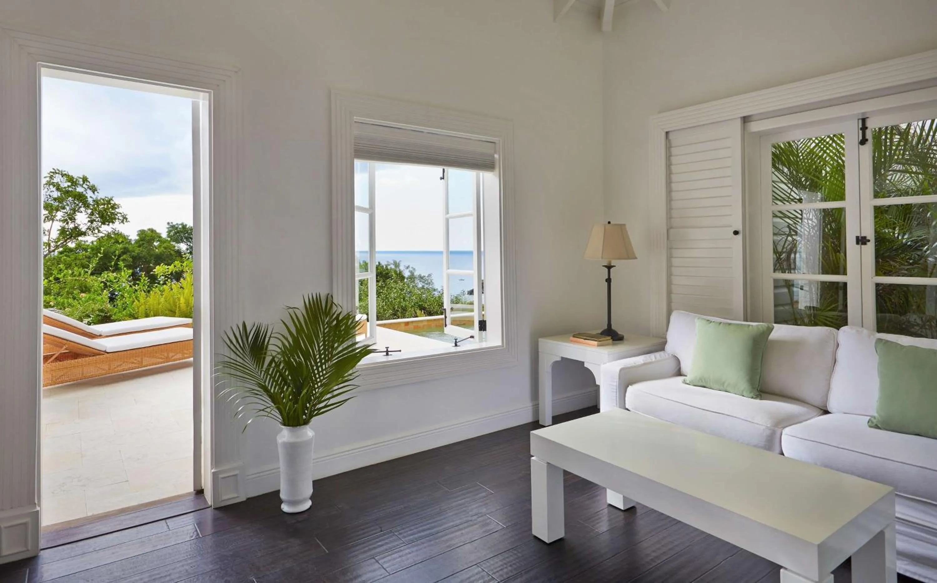 Photo of the whole room, Bed in Sugar Beach, A Viceroy Resort